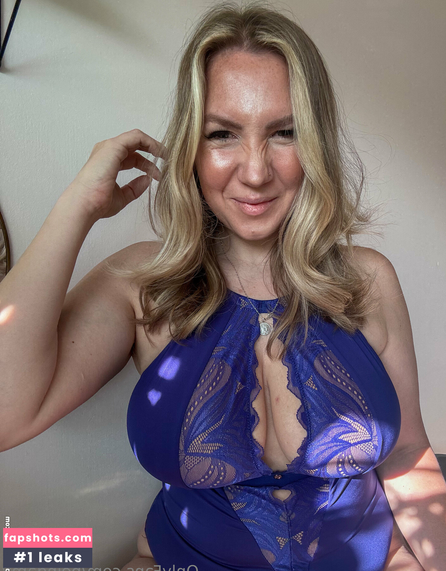 beingamy gallery photo #24