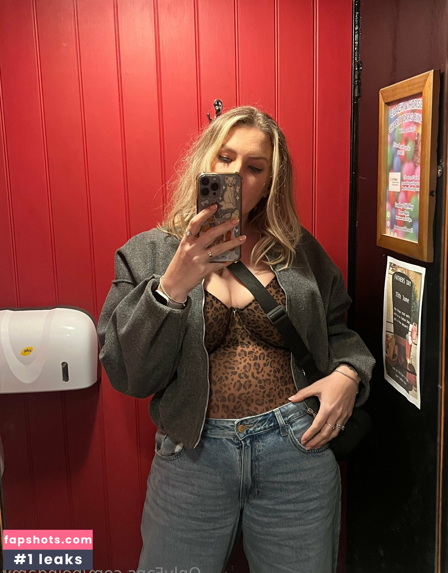 beingamy gallery photo #4