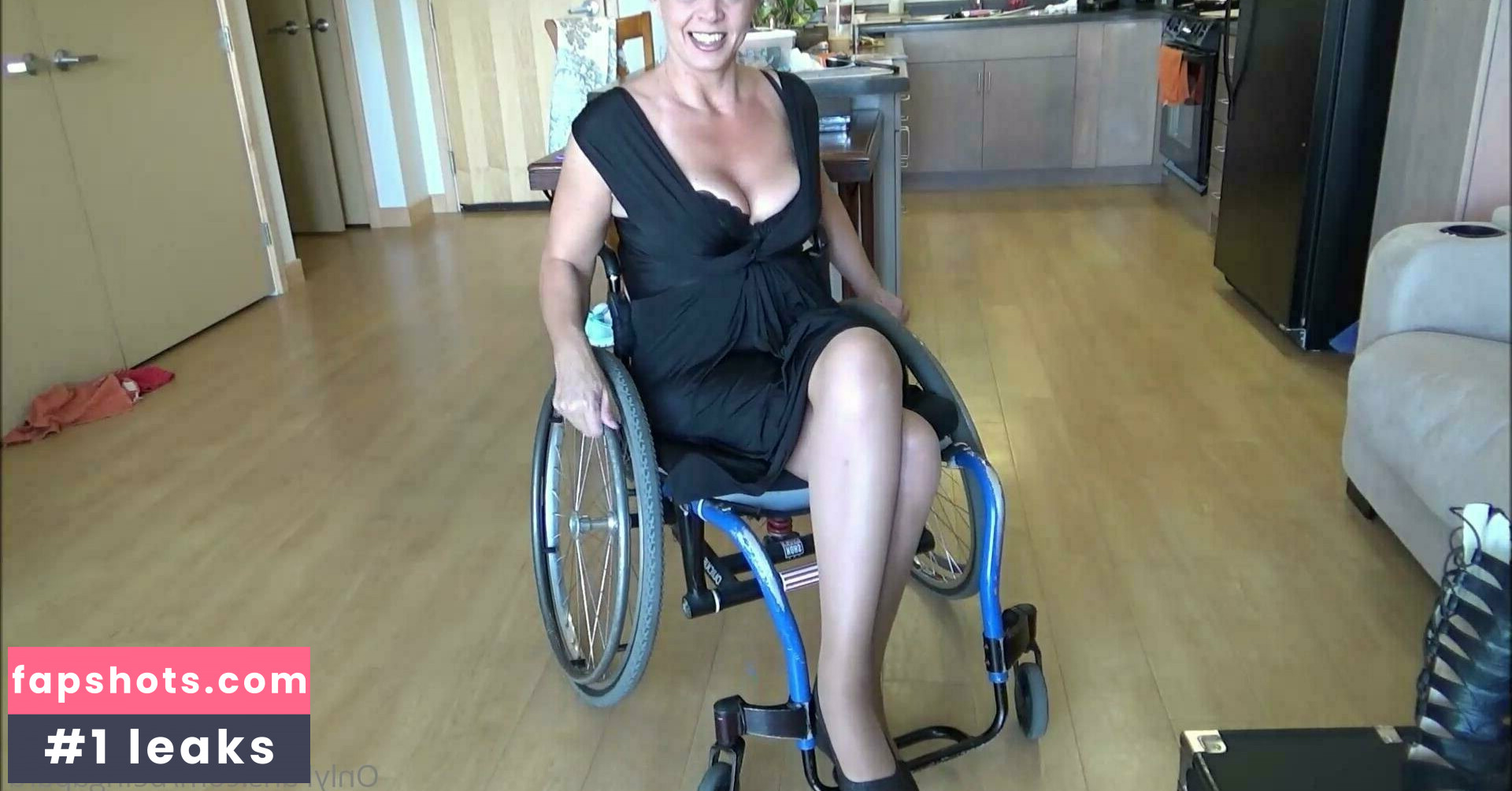 beingapara gallery photo #25