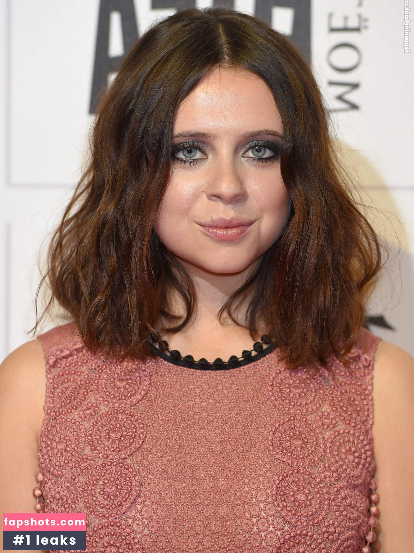 Bel Powley gallery photo #26