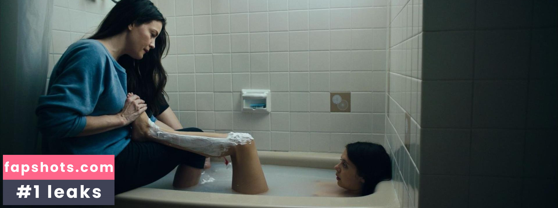 Bel Powley gallery photo #58