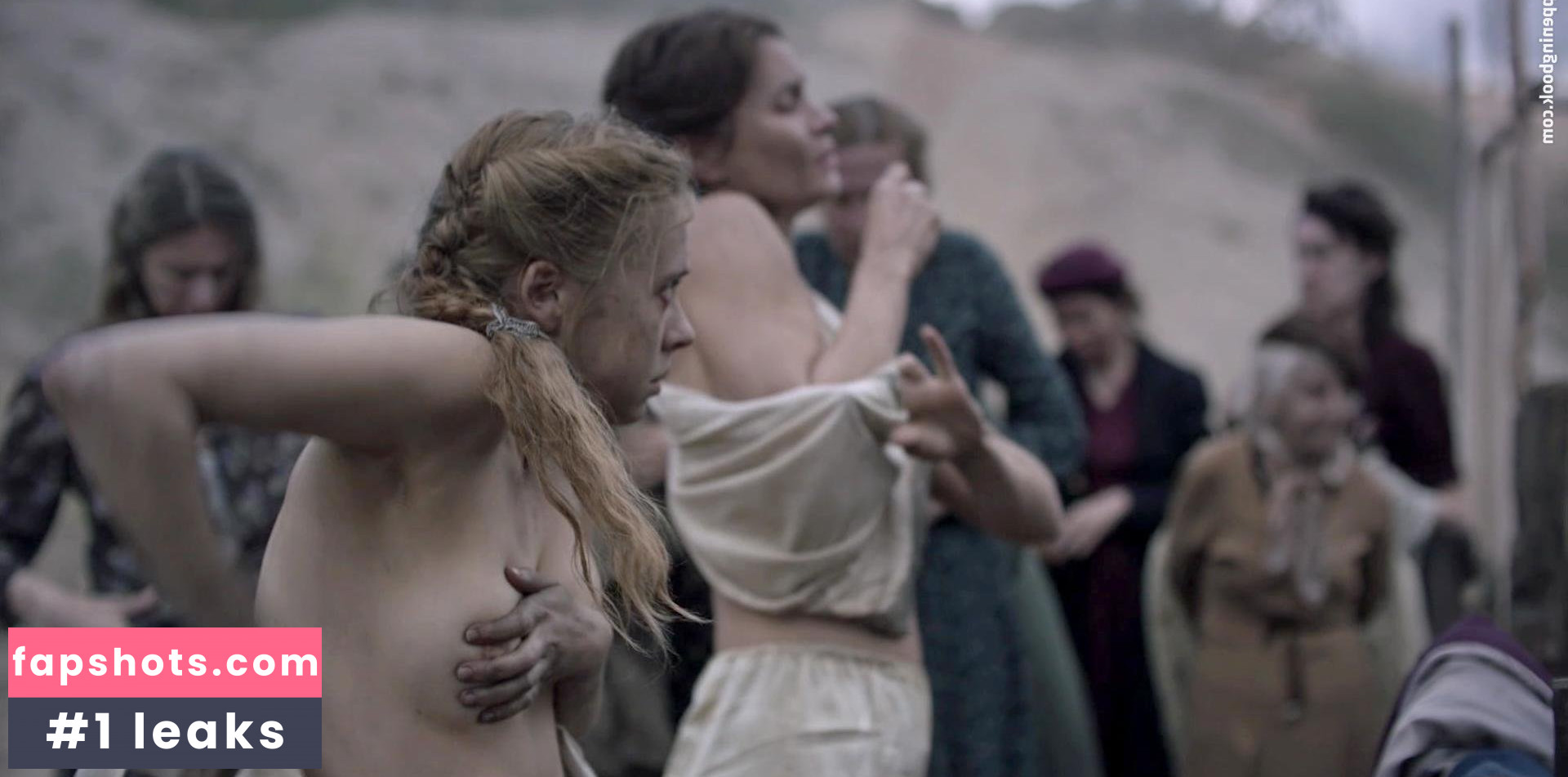 Bel Powley gallery photo #72