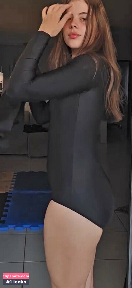 Bela Liah gallery photo #2