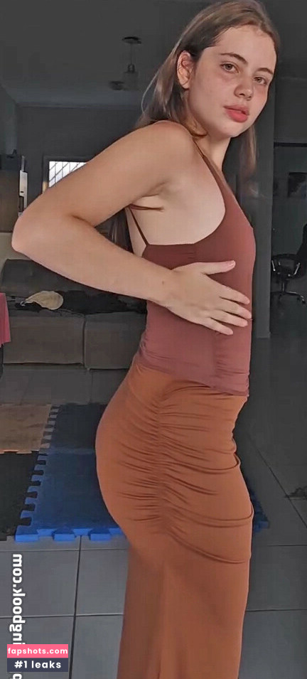 Bela Liah gallery photo #9