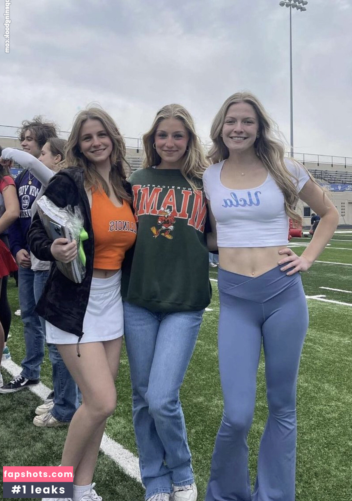 Bela S gallery photo #20