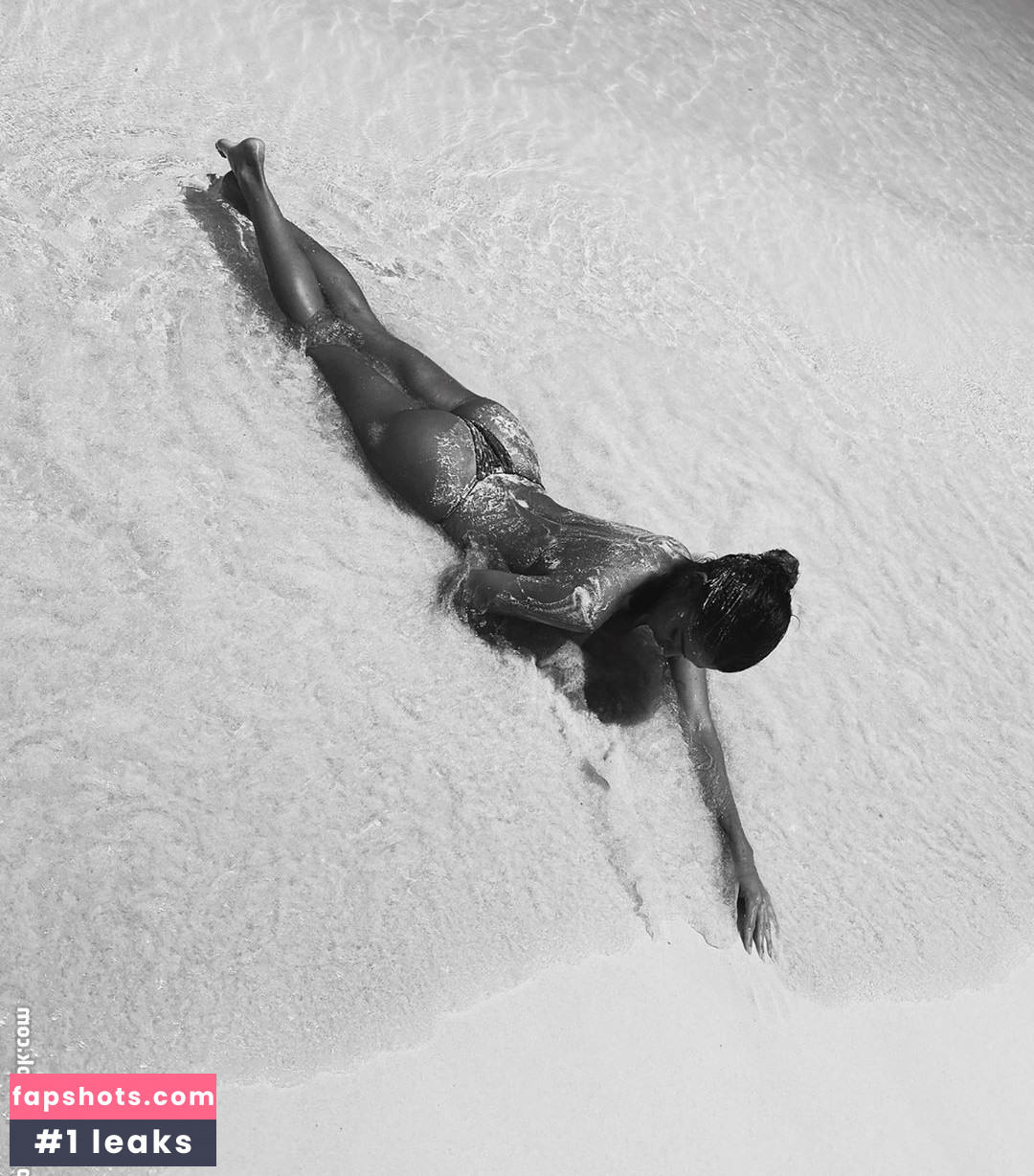 Belen Rodriguez Nahé úniky fotek pouze od fanoušků #169 - Fapshots