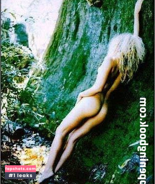 Belinda Emmett gallery photo #2