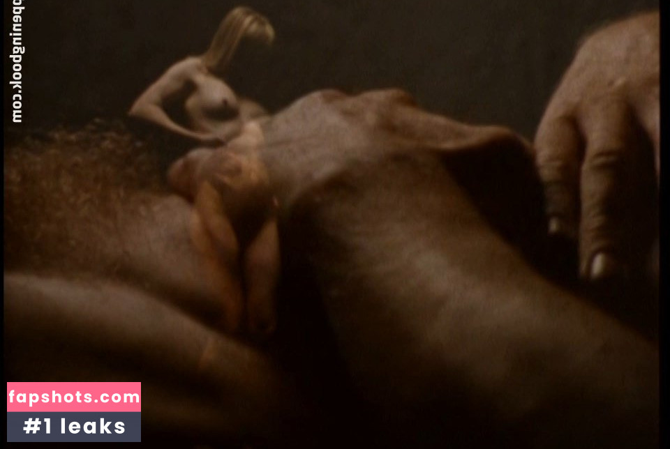 Belinda McClory Nude Leaks OnlyFans Photos #10 - LeakJerk