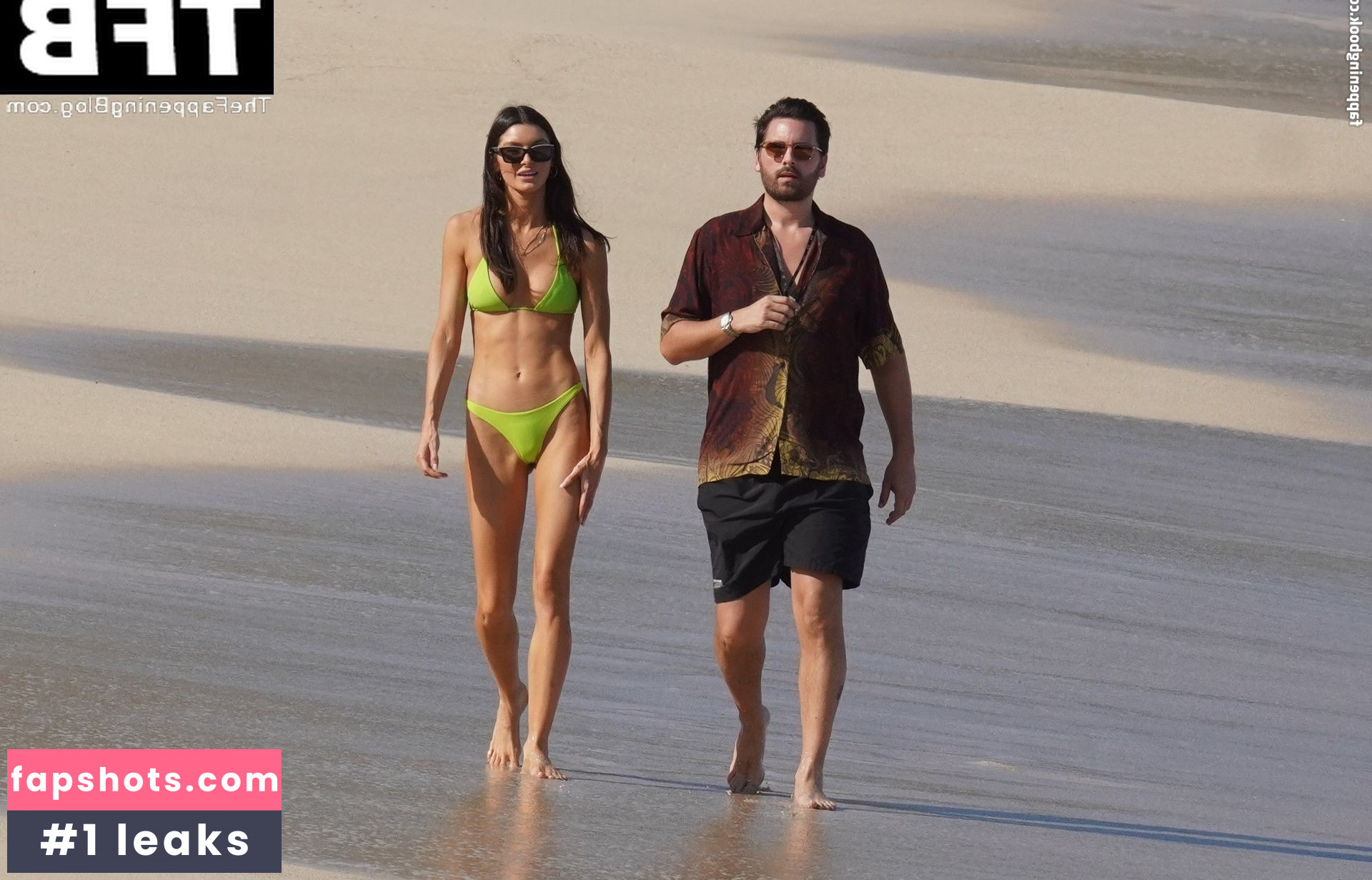 Bella Banos gallery photo #24