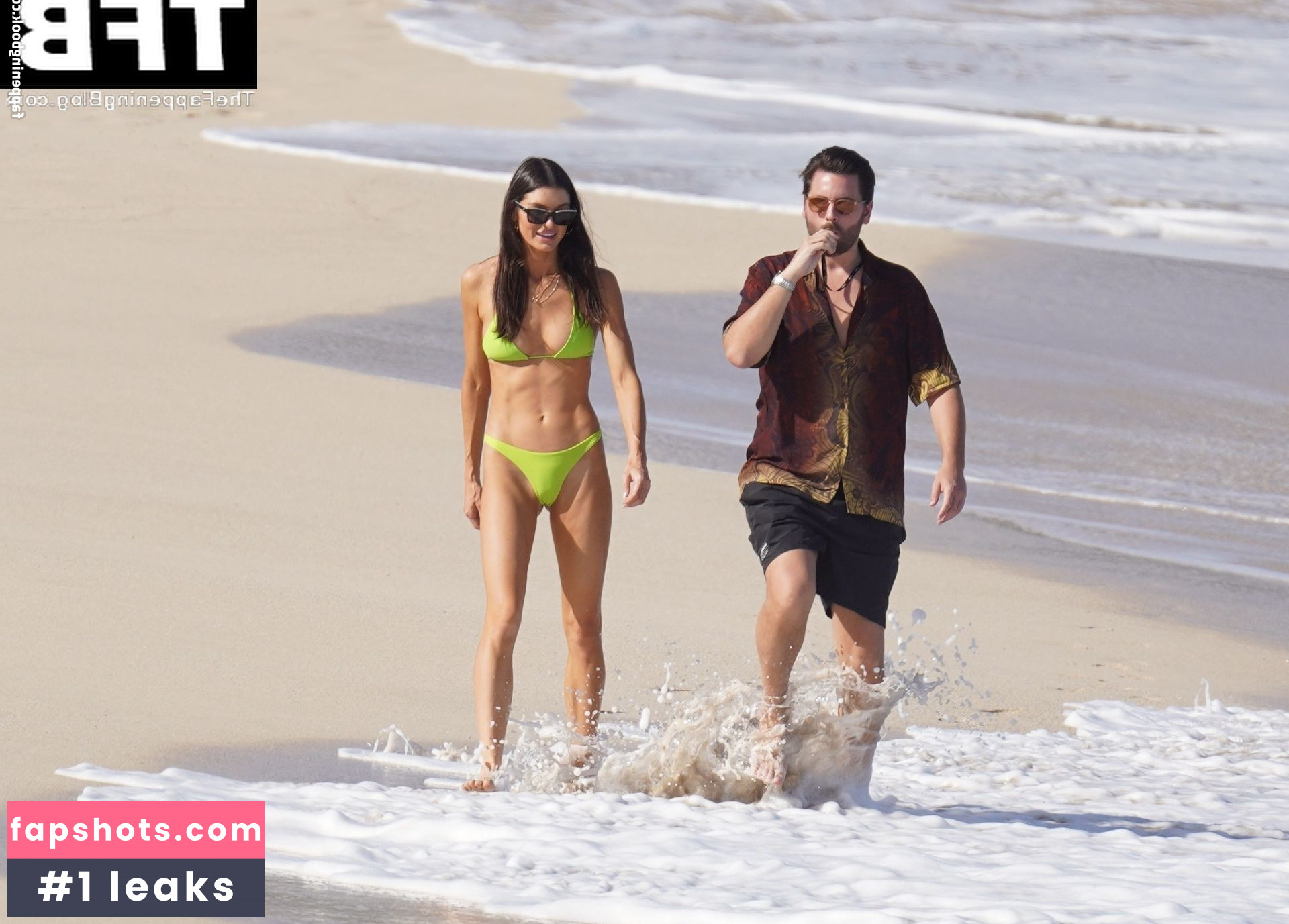 Bella Banos gallery photo #27