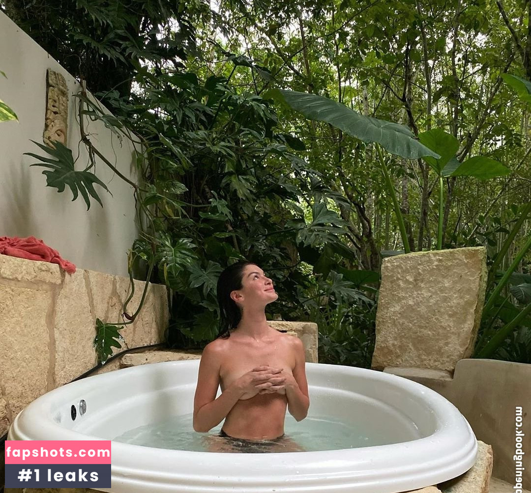 Bella Banos gallery photo #49