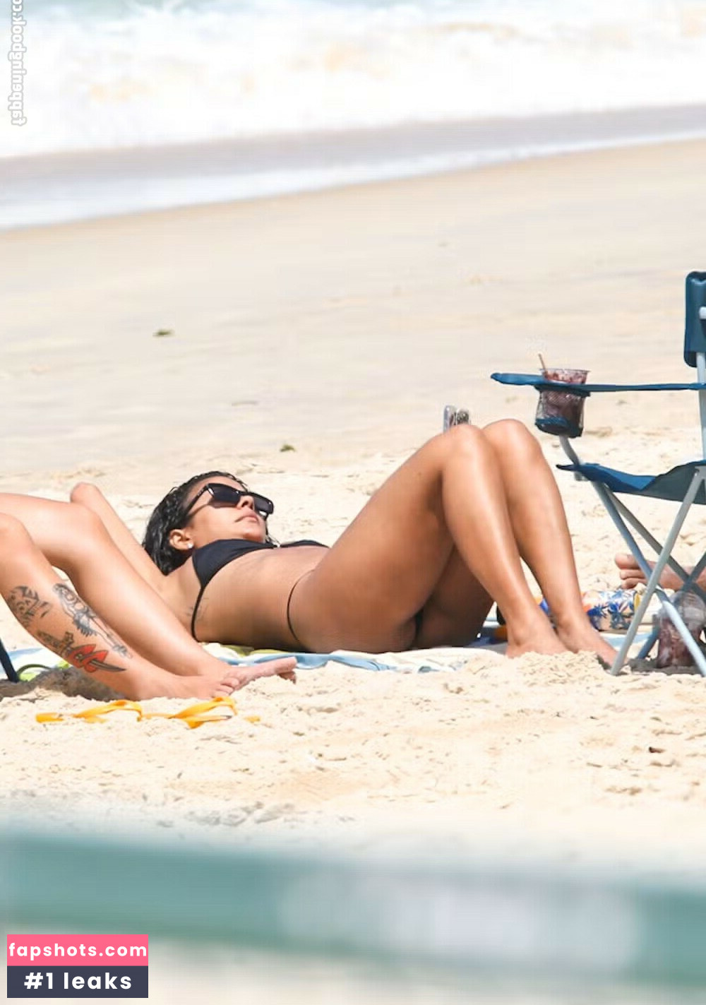 Bella Campos gallery photo #14