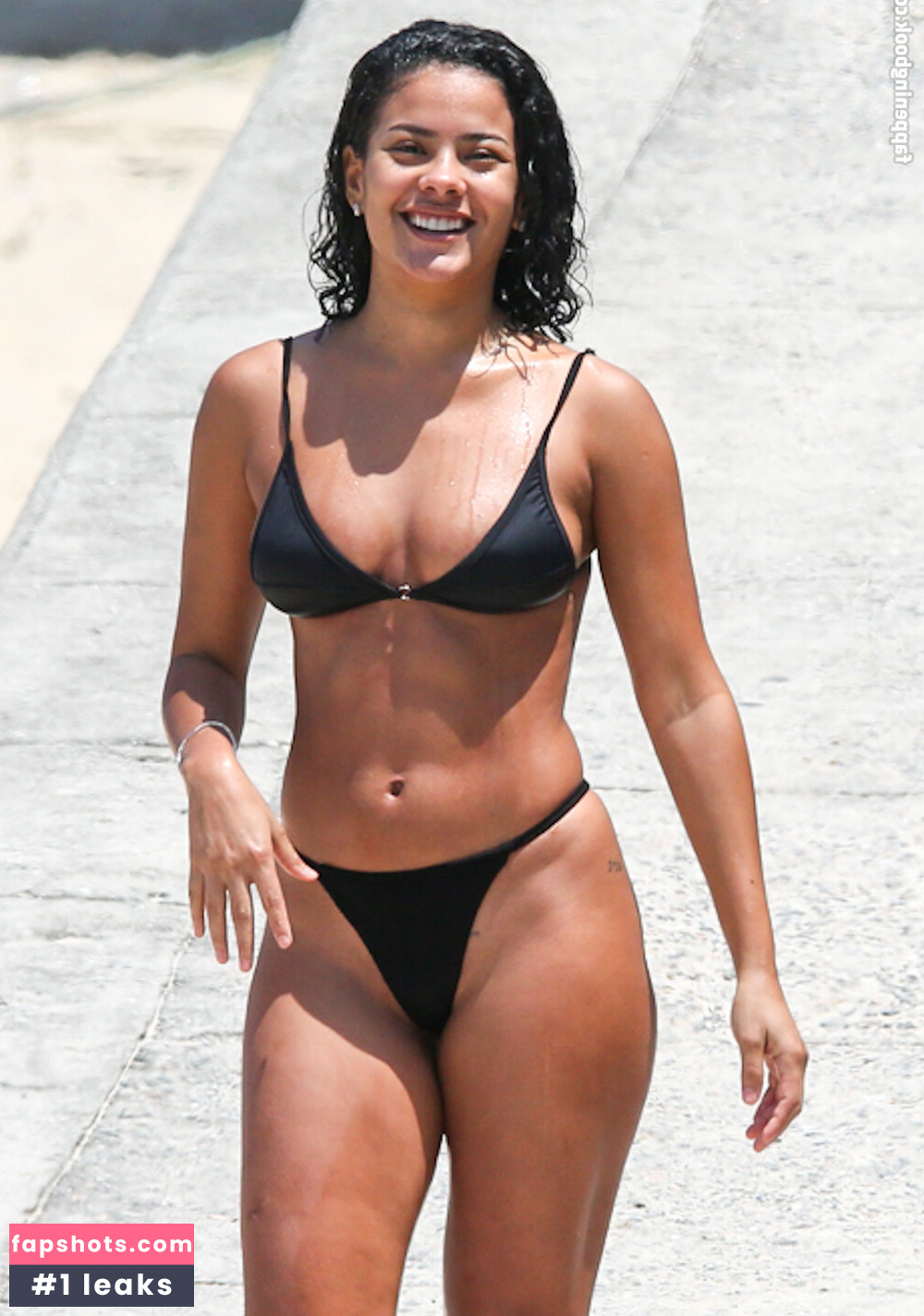 Bella Campos gallery photo #21