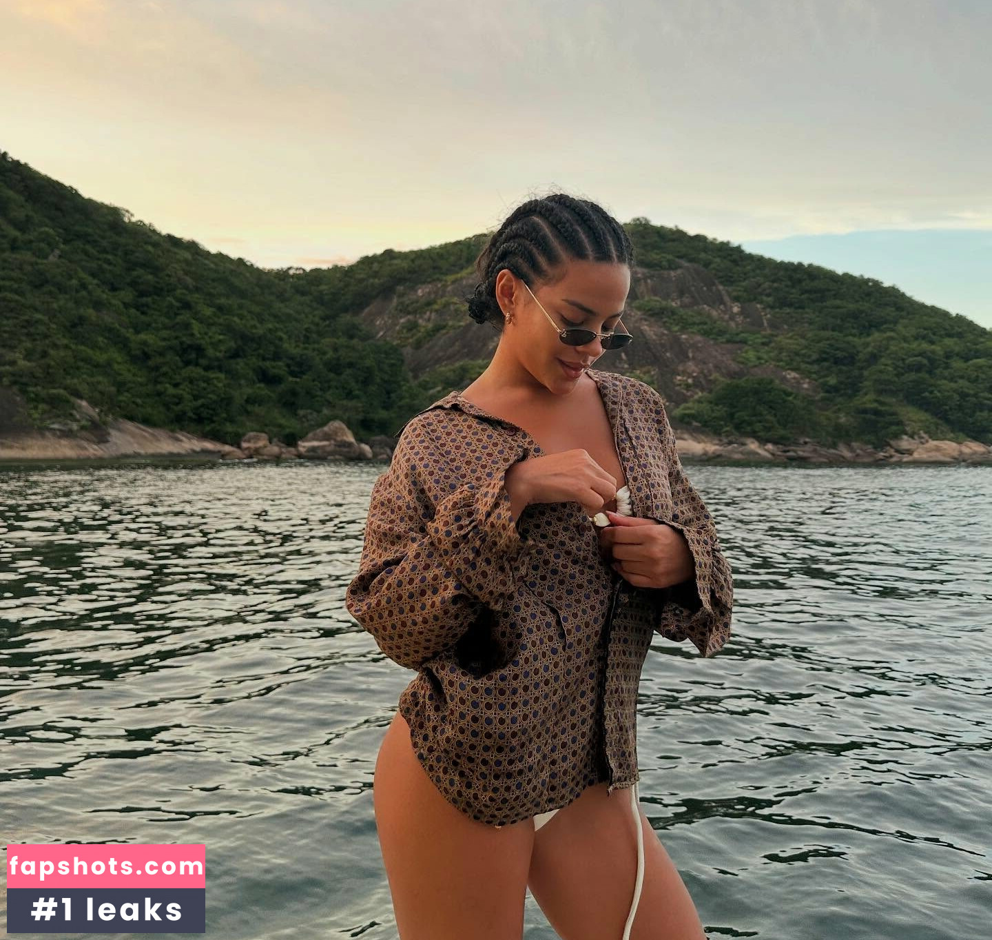 Bella Campos gallery photo #34