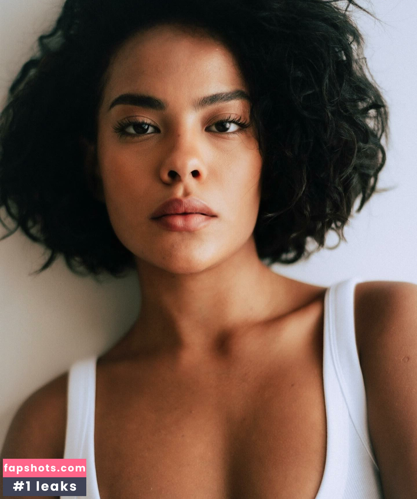 Bella Campos gallery photo #42