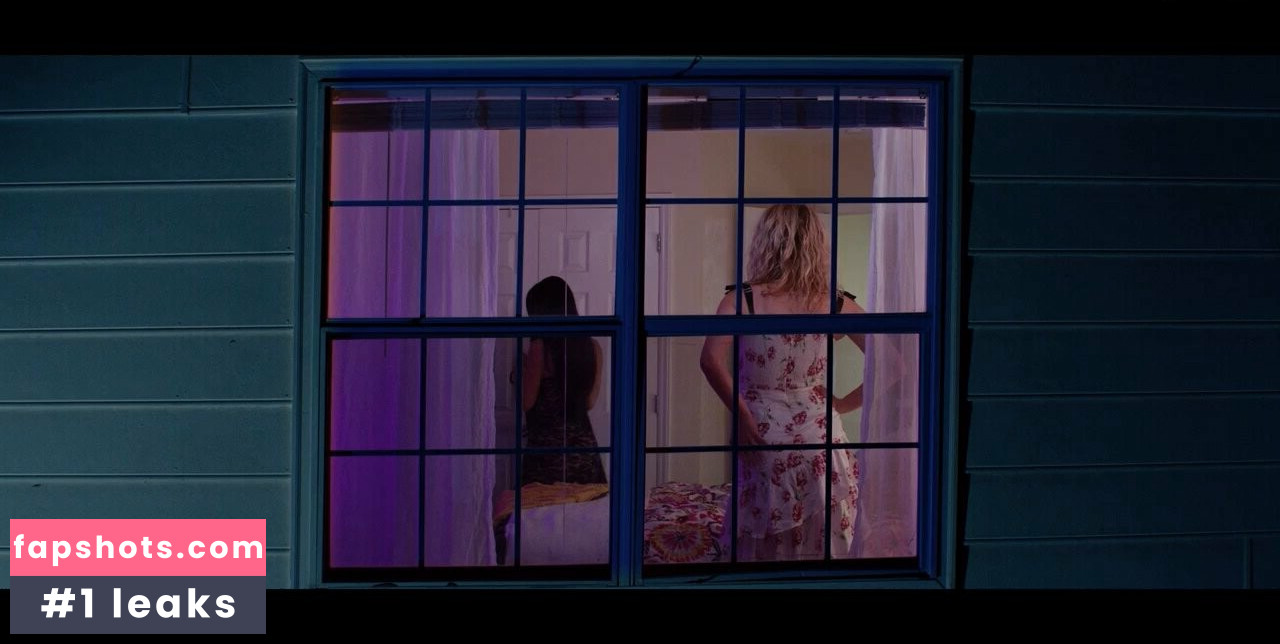 Bella Chadwick gallery photo #20