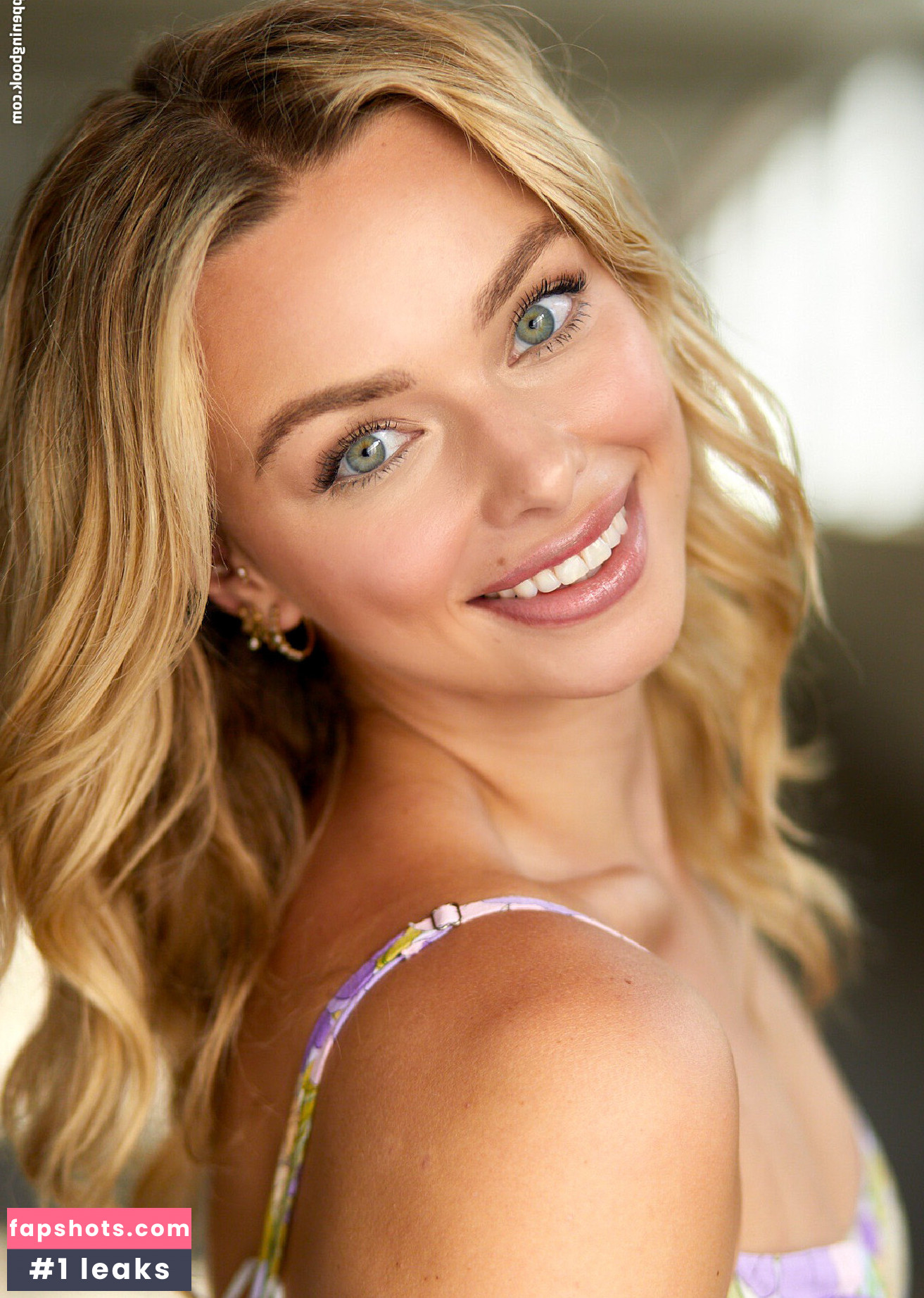 Bella Chadwick gallery photo #8