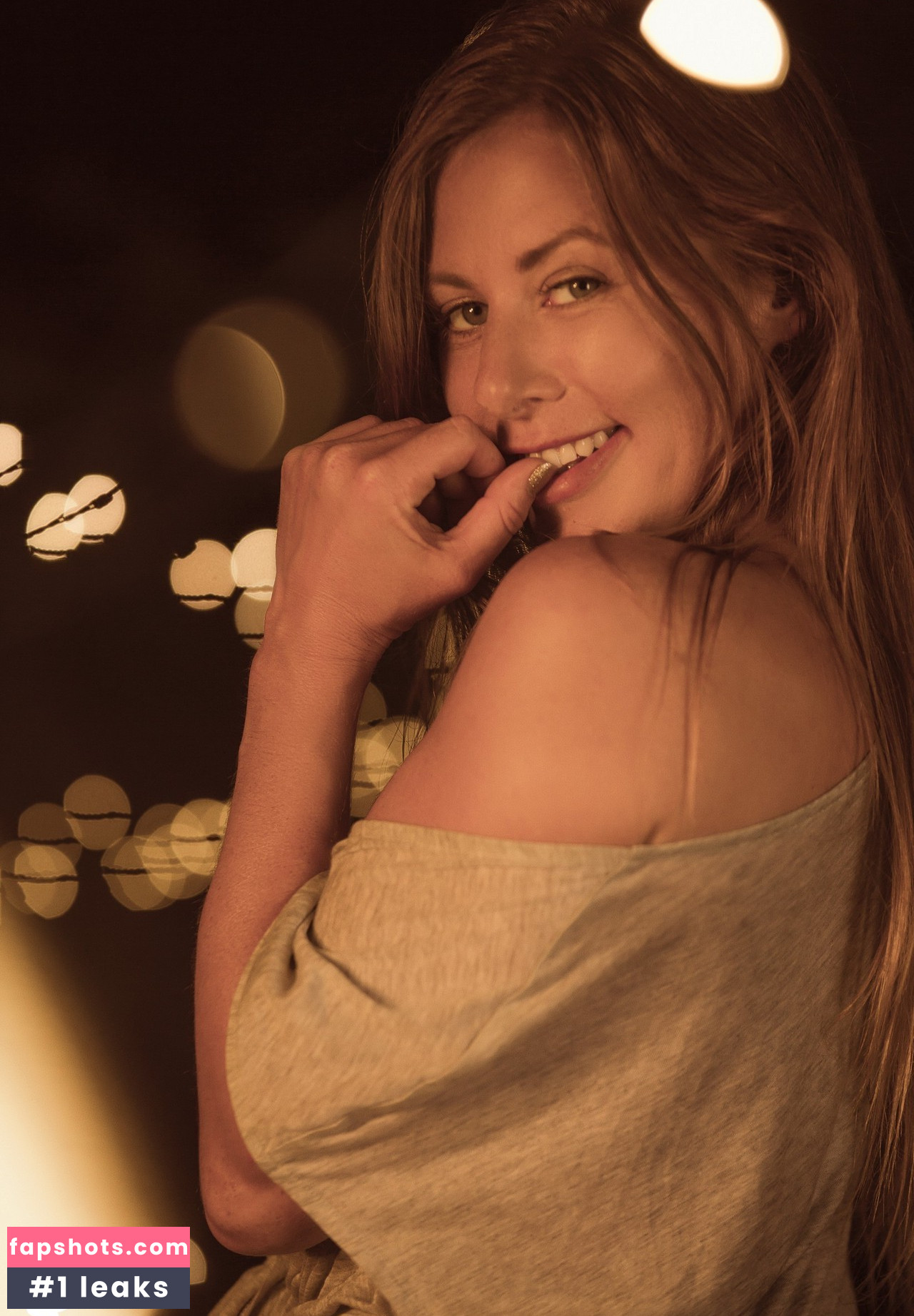 Bella Chase gallery photo #15