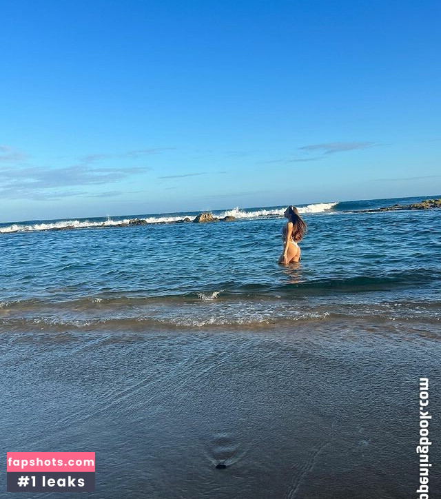 Bella Ciccone gallery photo #6