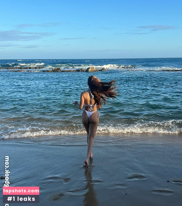 Bella Ciccone gallery photo #10