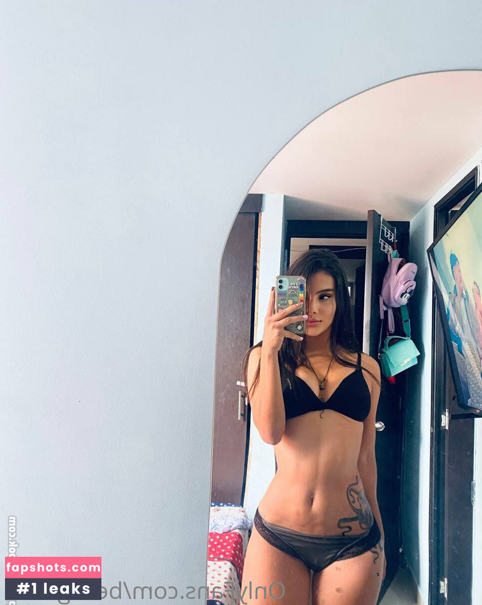 Bella Garcia gallery photo #4