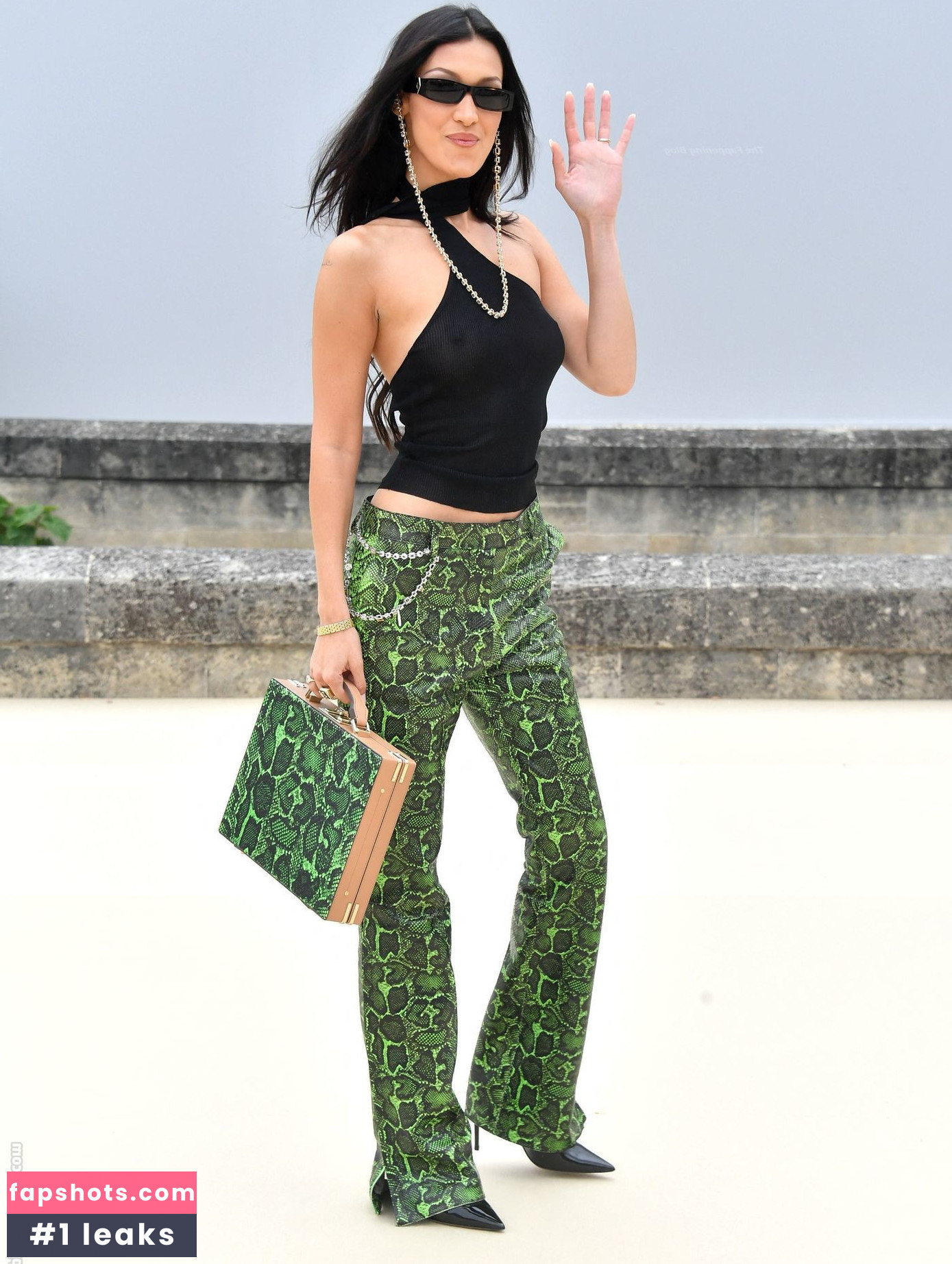 Bella Hadid gallery photo #1001