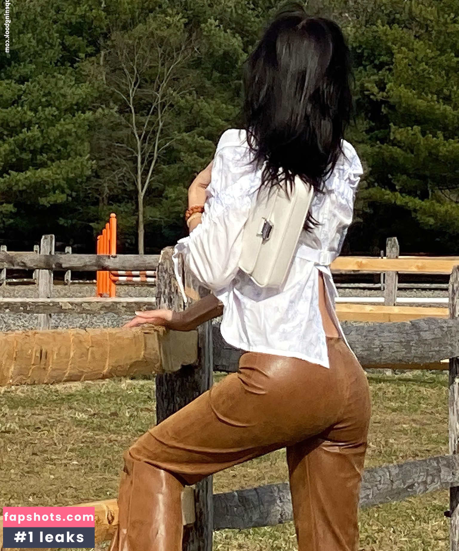 Bella Hadid gallery photo #1072