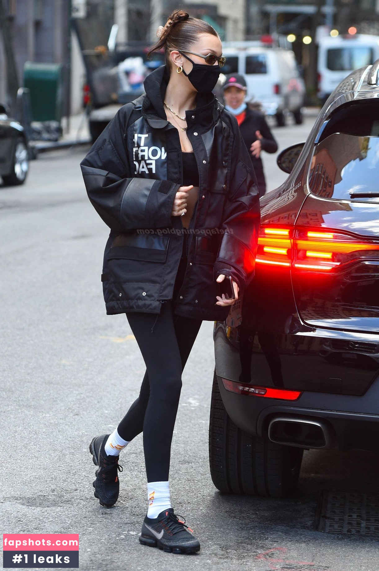 Bella Hadid gallery photo #1082