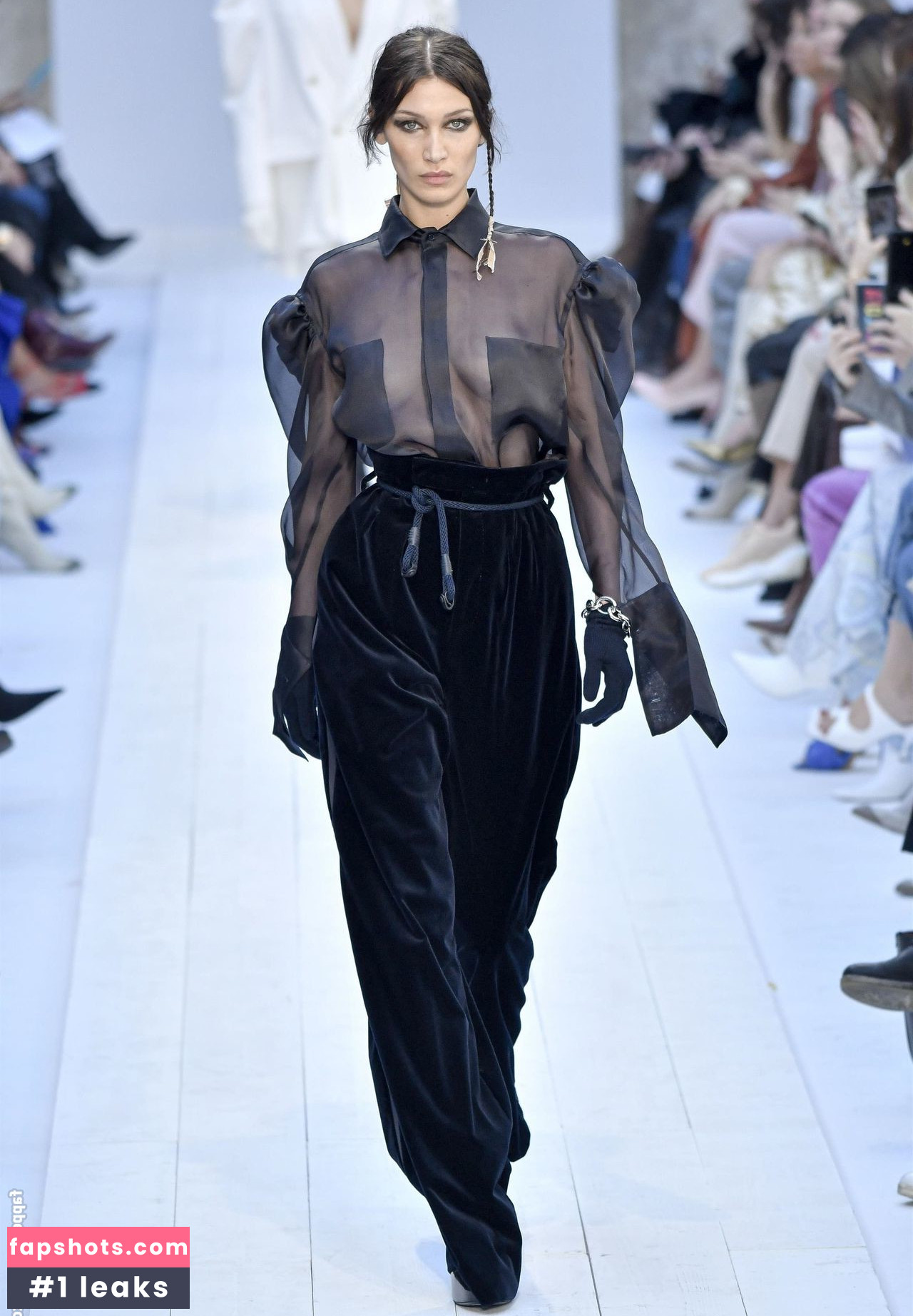 Bella Hadid gallery photo #1330