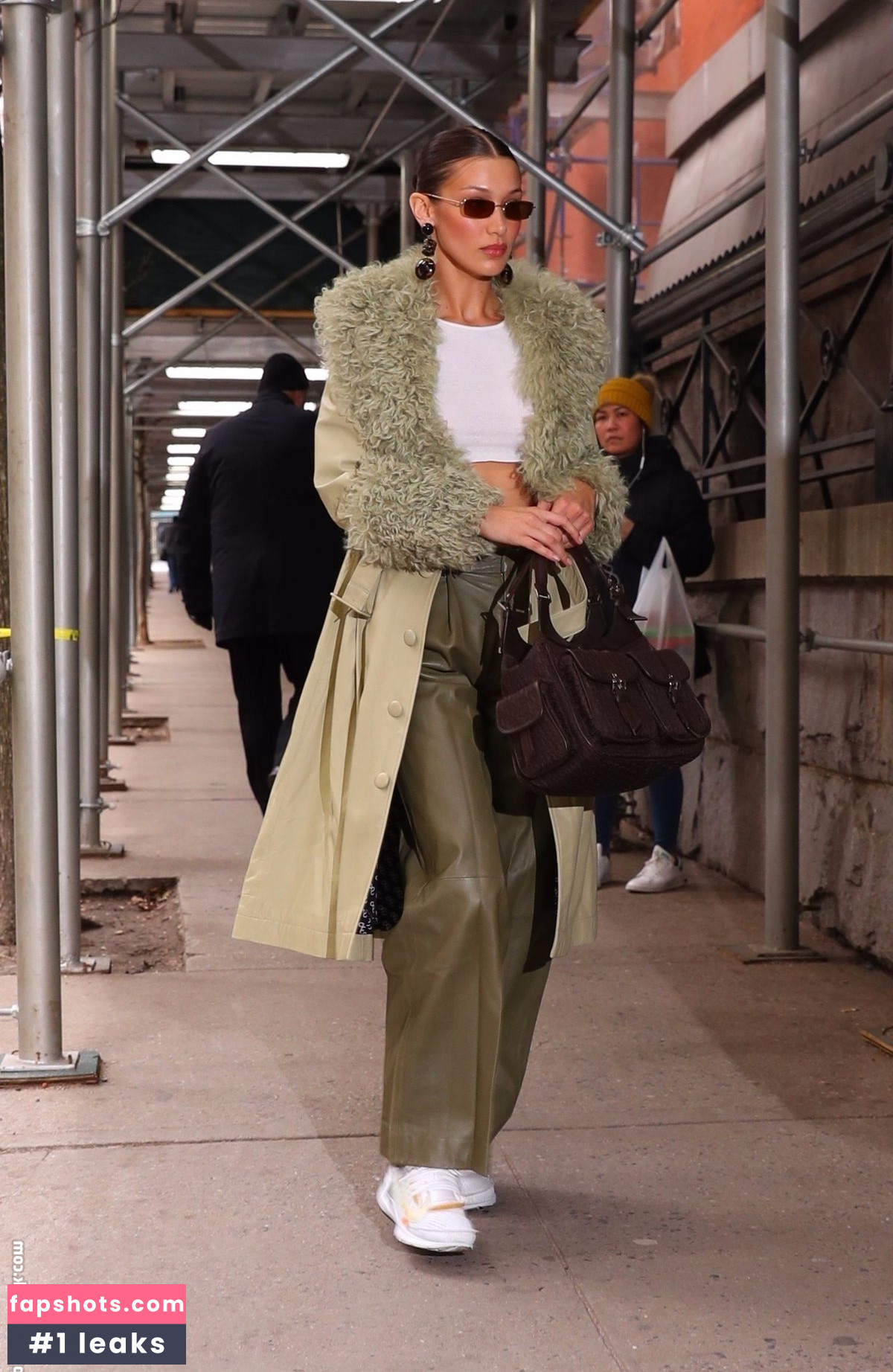 Bella Hadid gallery photo #1343