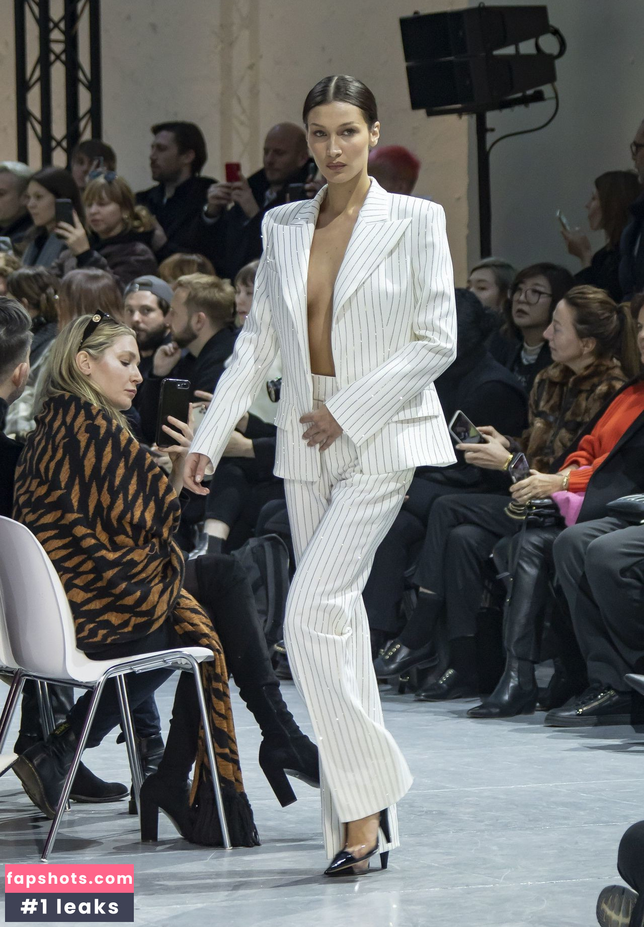 Bella Hadid gallery photo #1352