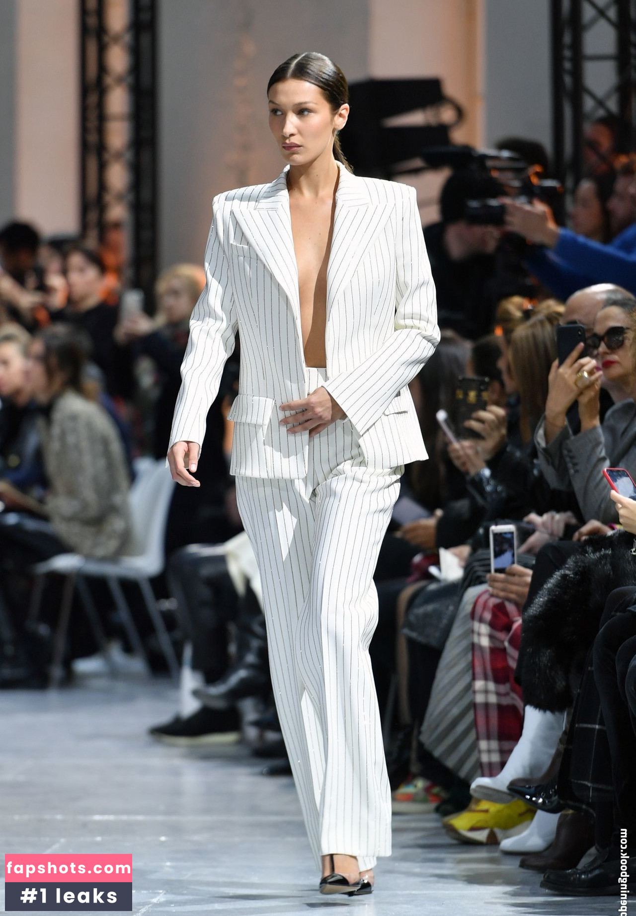 Bella Hadid gallery photo #1360