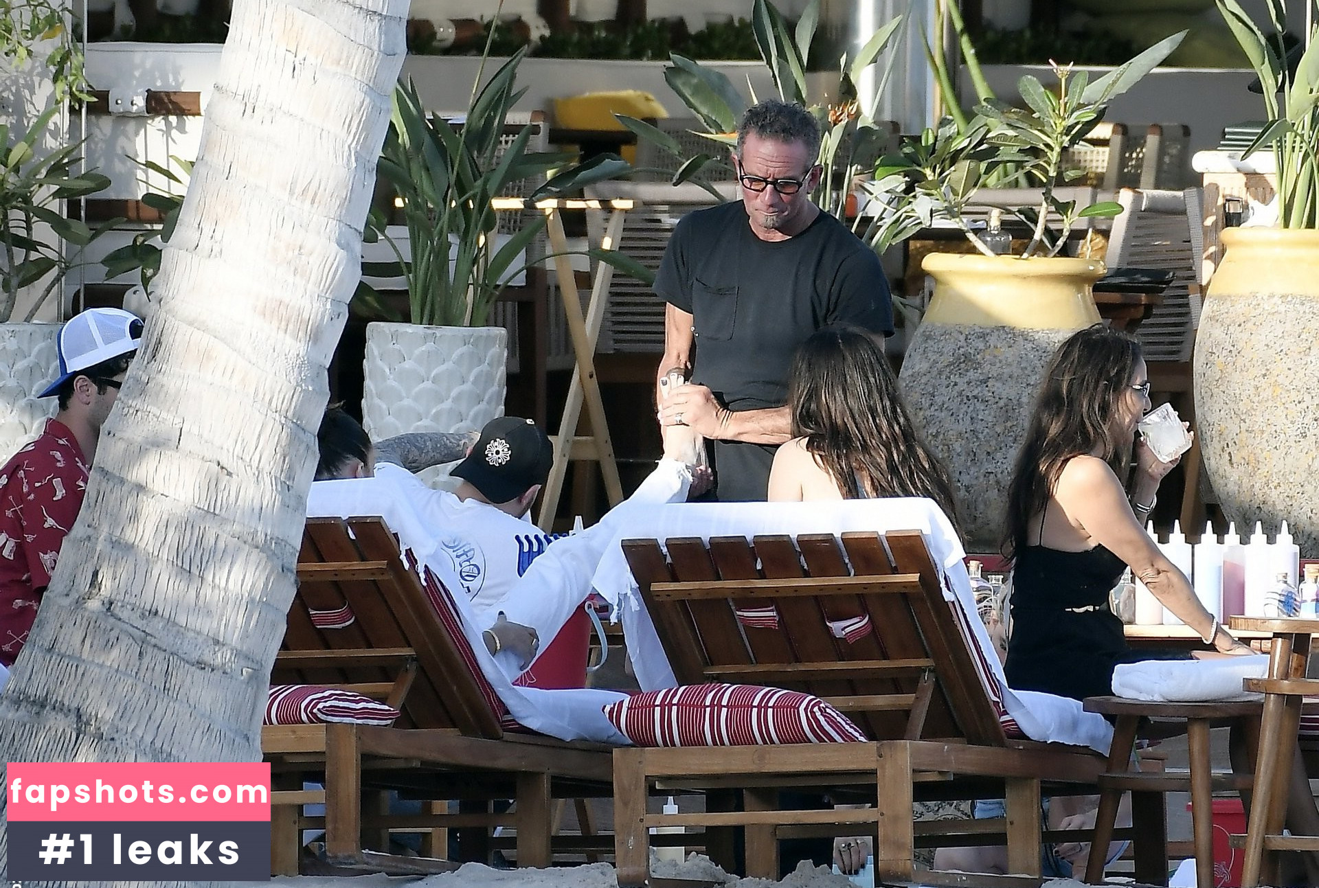 Bella Hadid gallery photo #1385