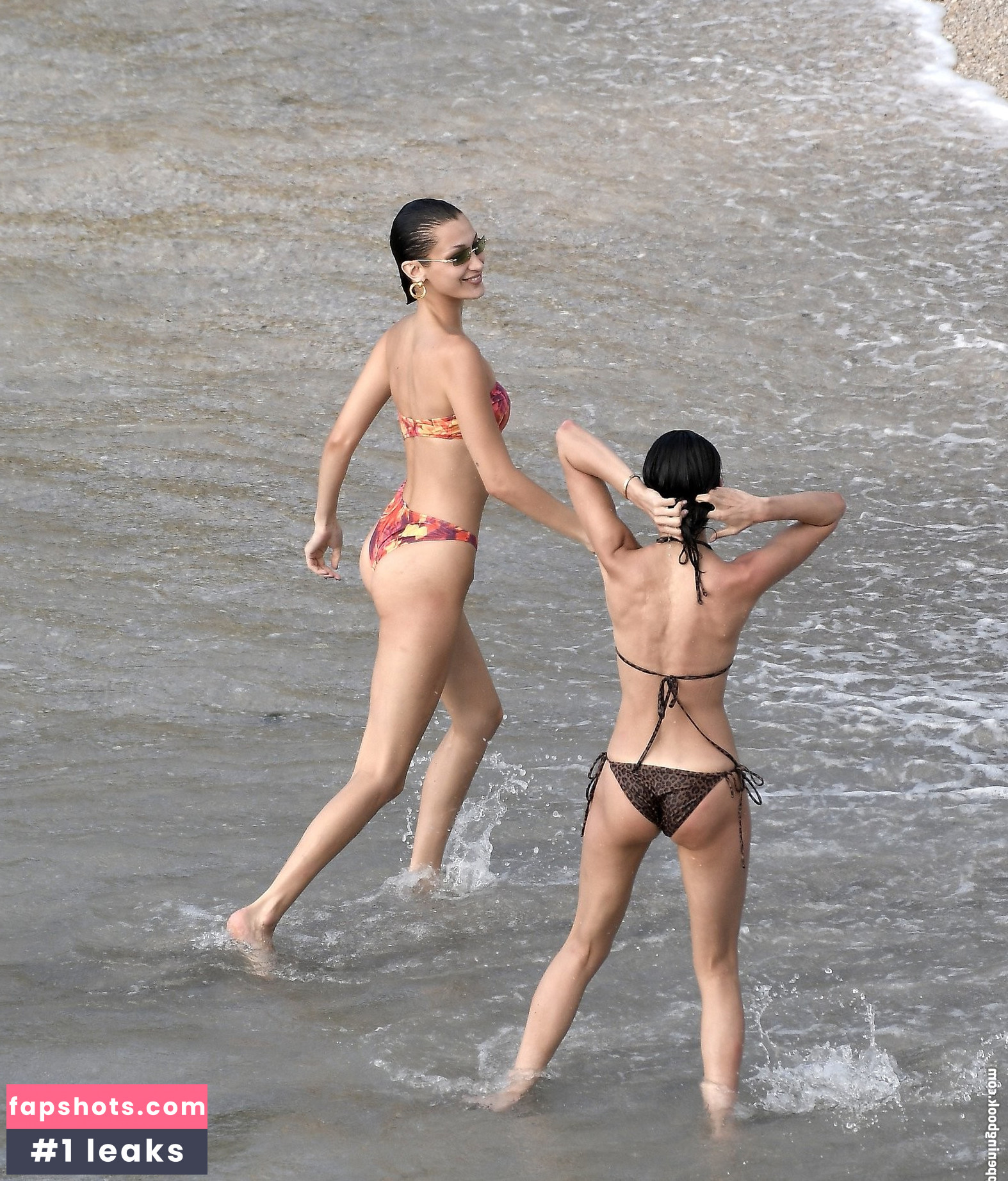 Bella Hadid gallery photo #1475