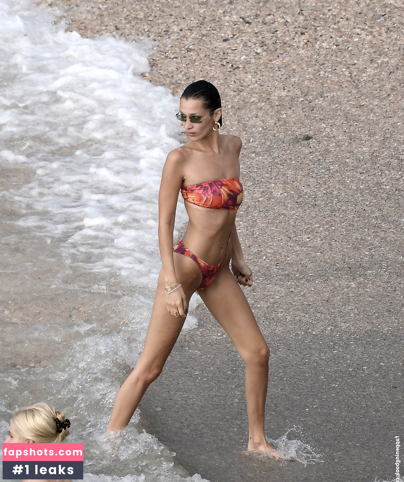 Bella Hadid gallery photo #1480