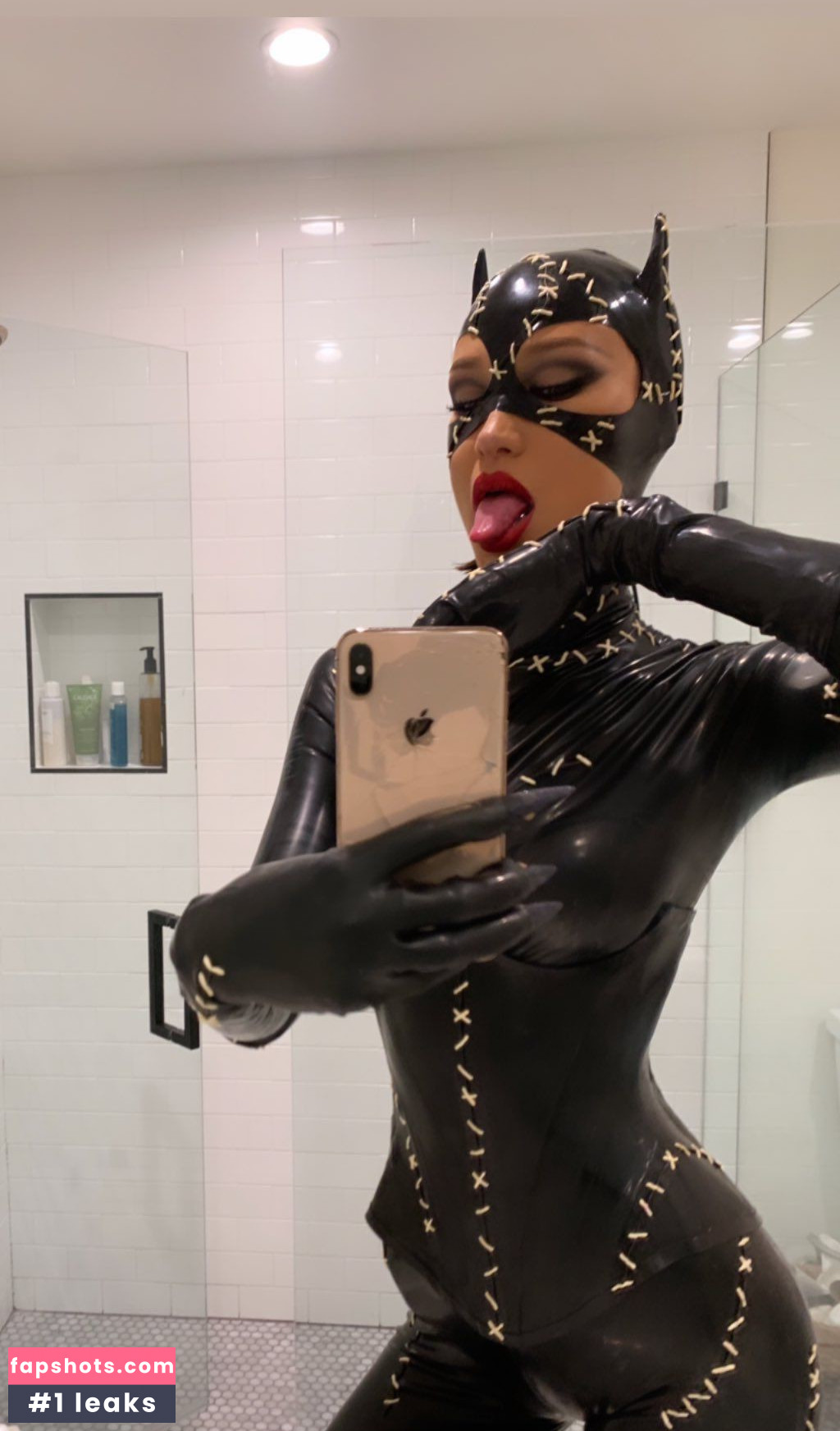 Bella Hadid gallery photo #1583