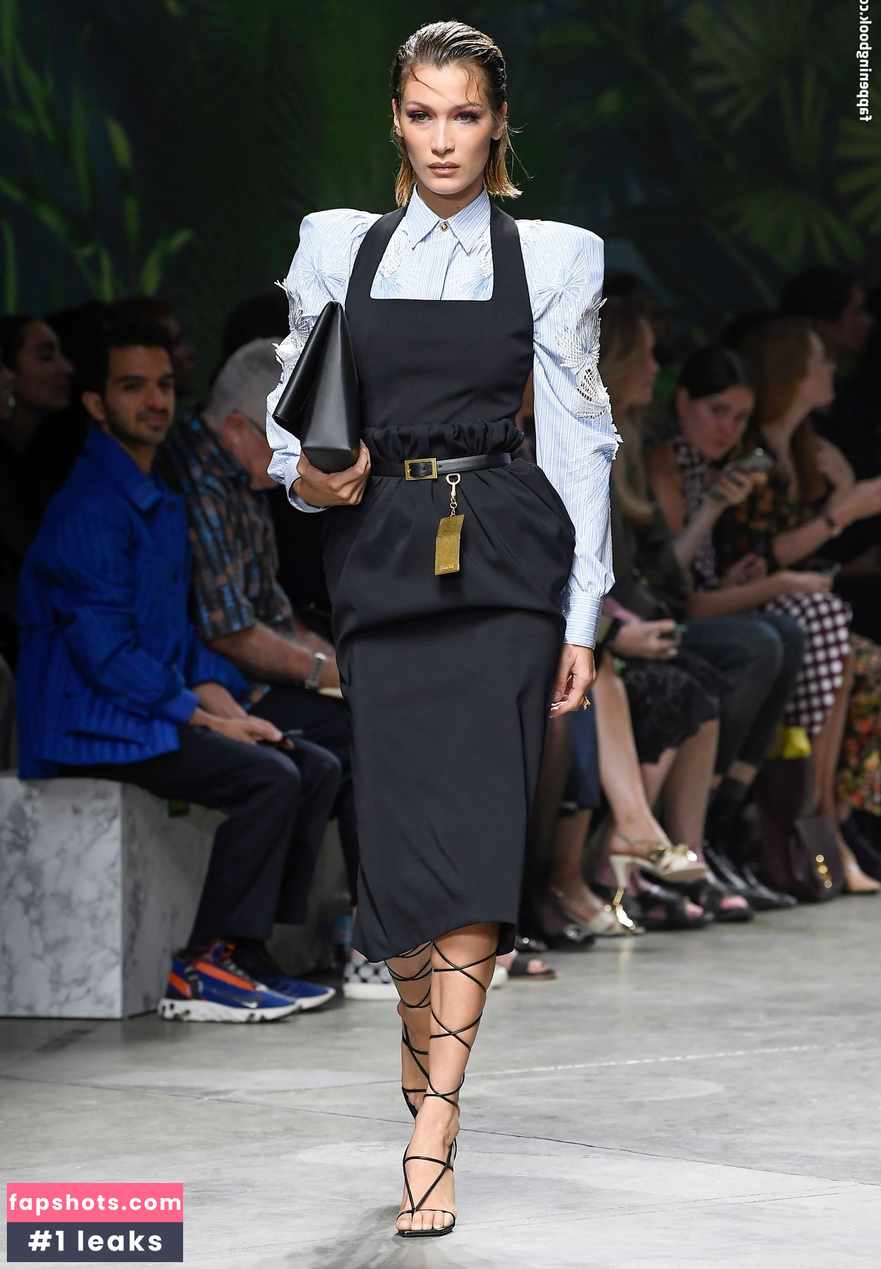 Bella Hadid gallery photo #1657