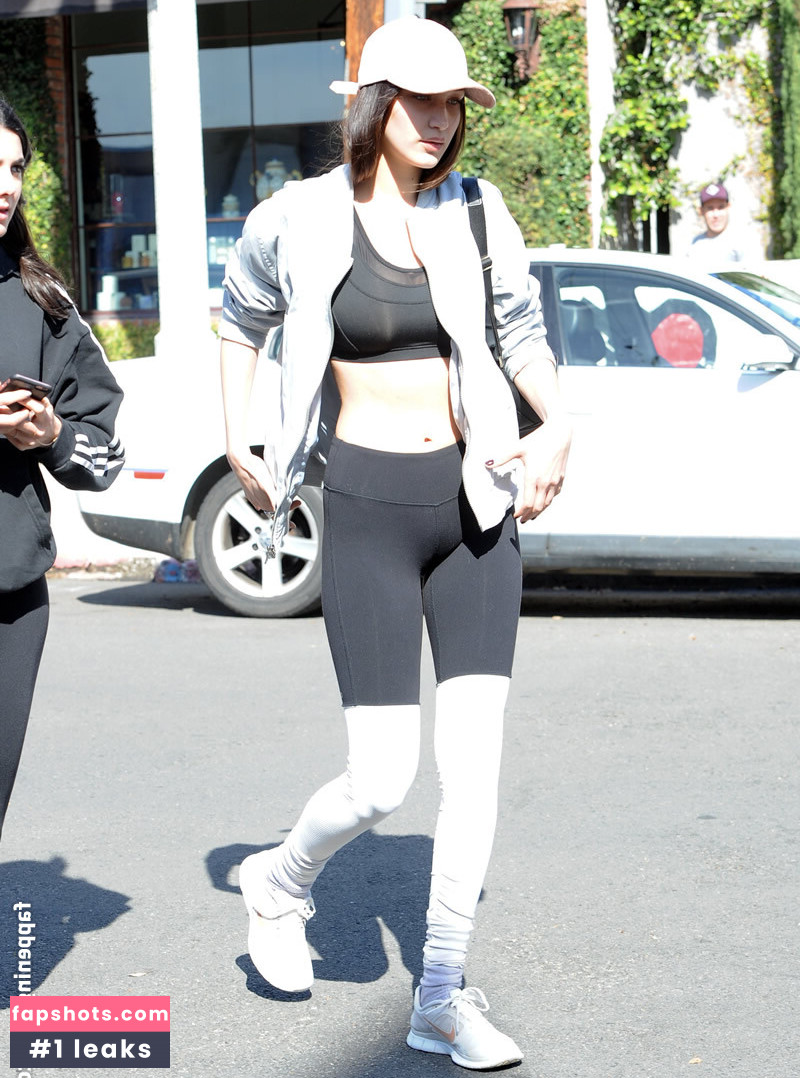 Bella Hadid Nahé úniky fotek pouze od fanoušků #391 - Fapshots