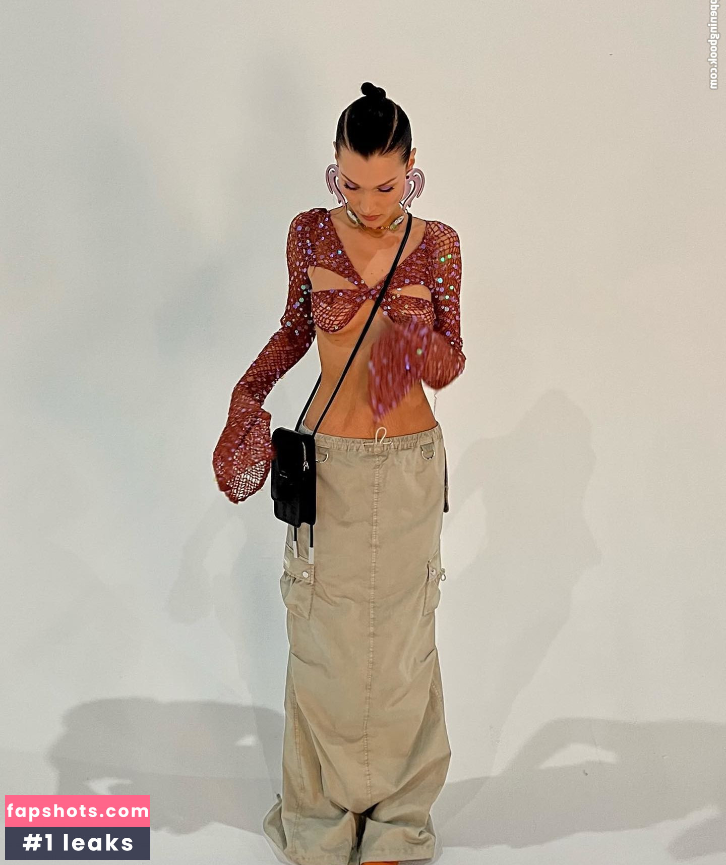 Bella Hadid gallery photo #525