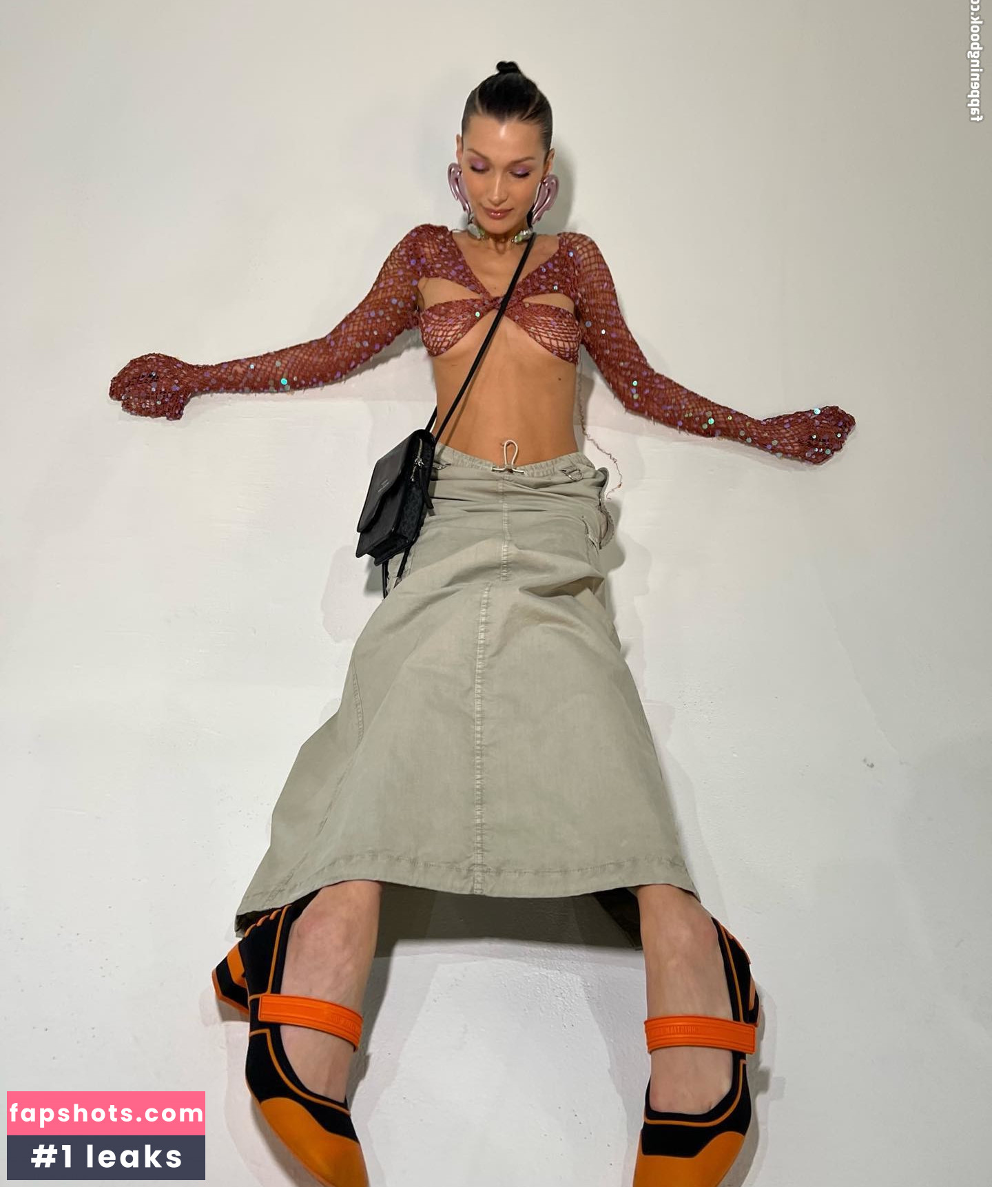 Bella Hadid gallery photo #526