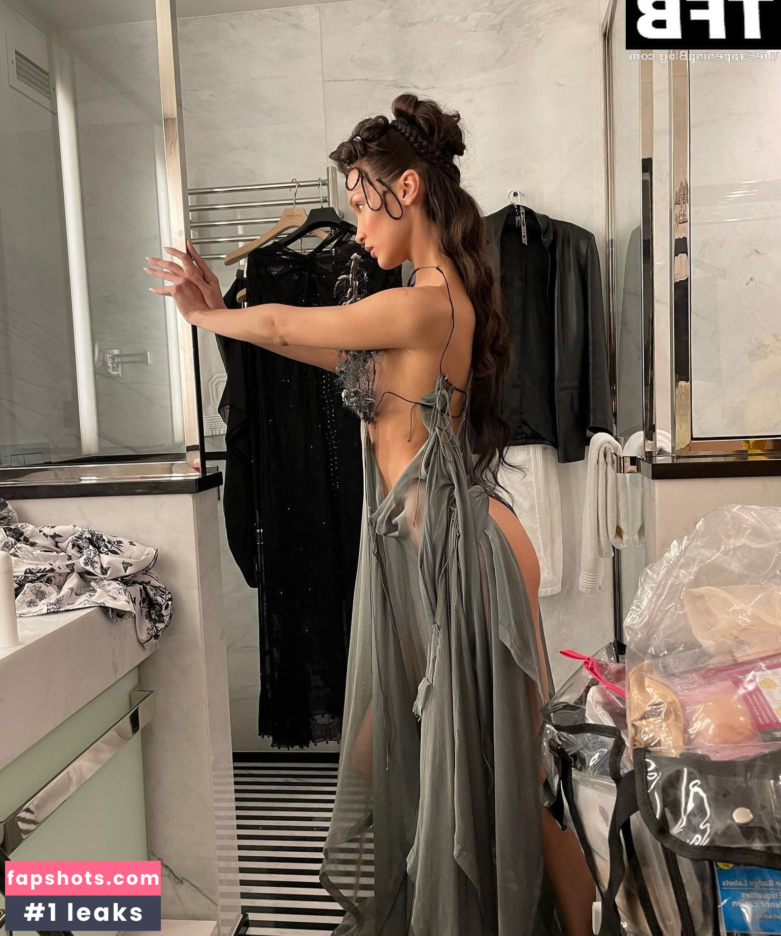 Bella Hadid gallery photo #538