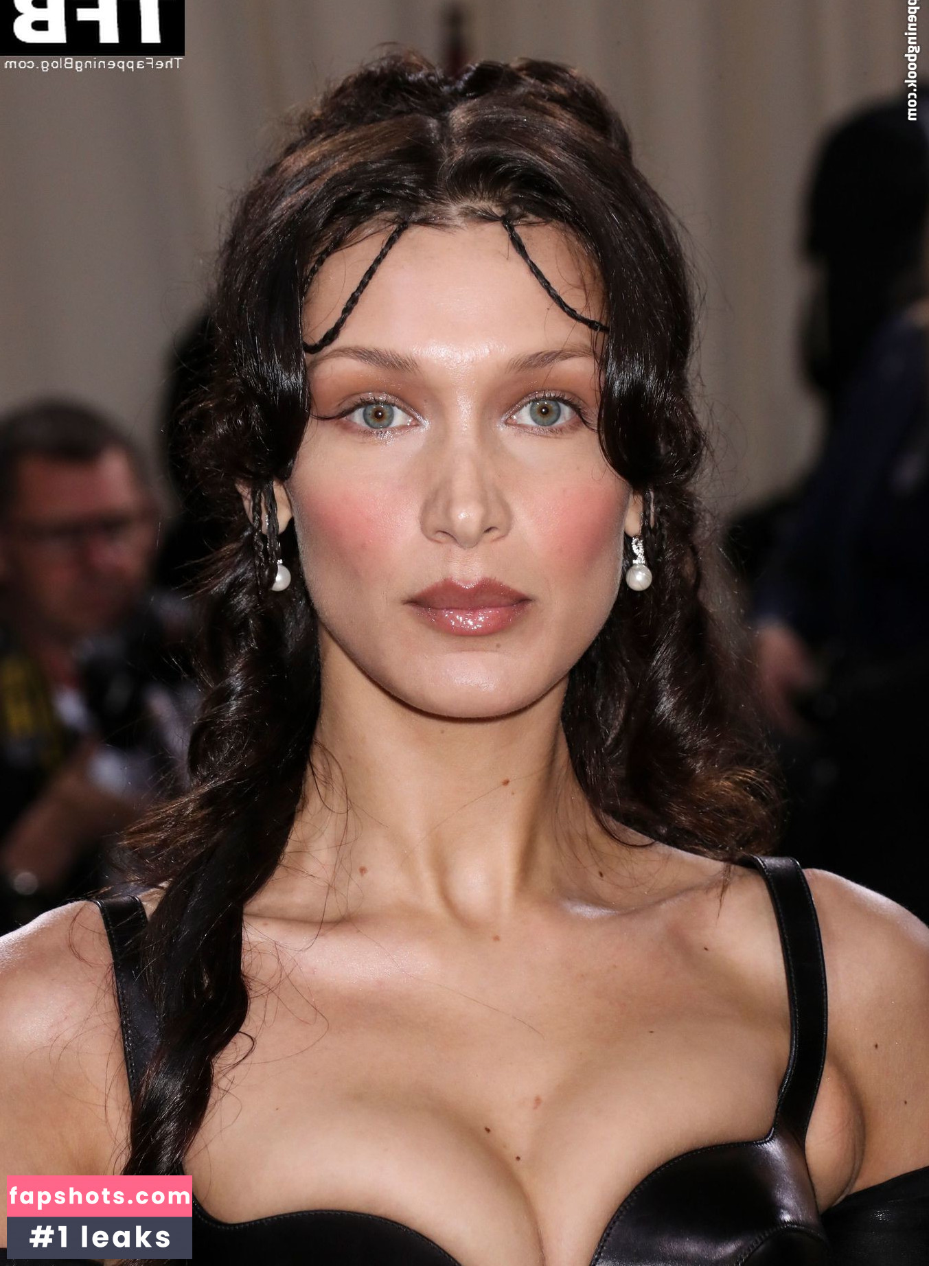 Bella Hadid gallery photo #558