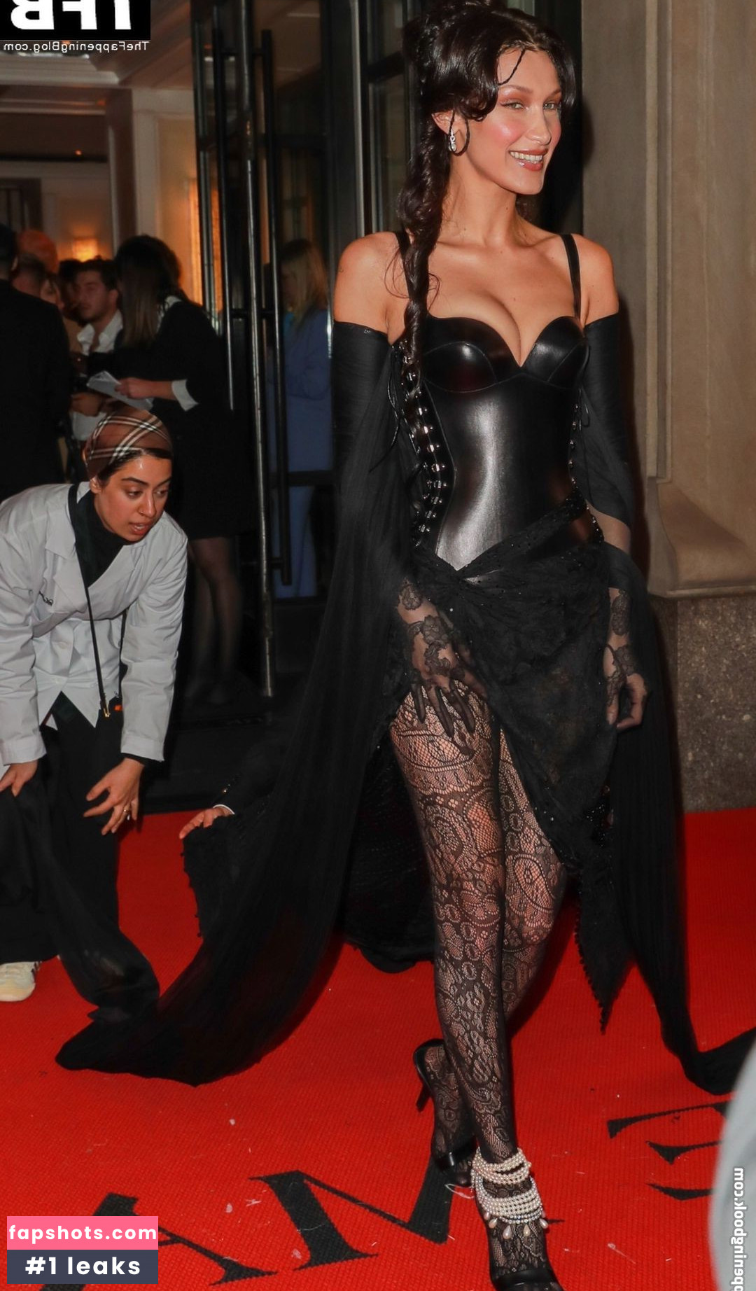 Bella Hadid gallery photo #571