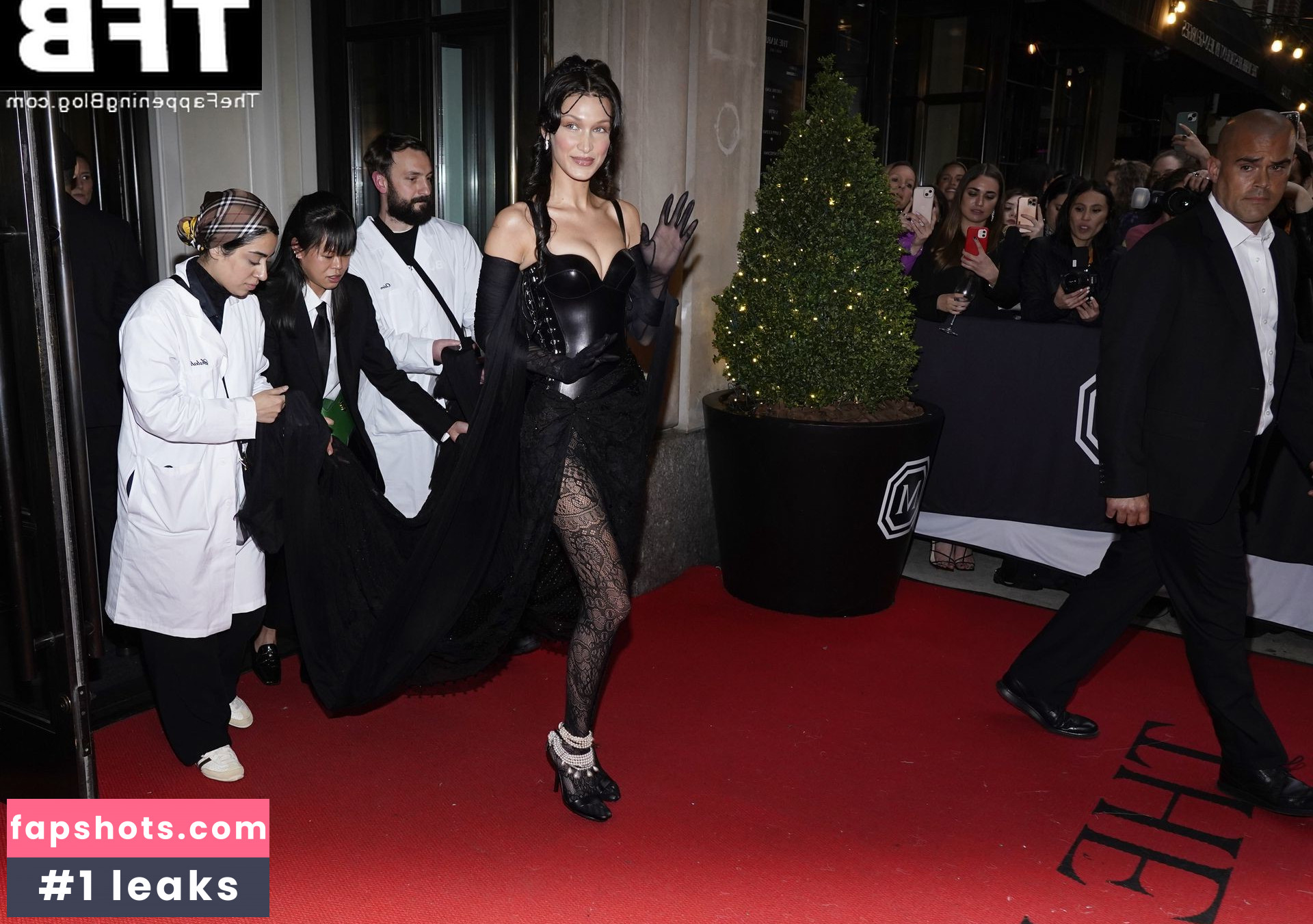 Bella Hadid gallery photo #578