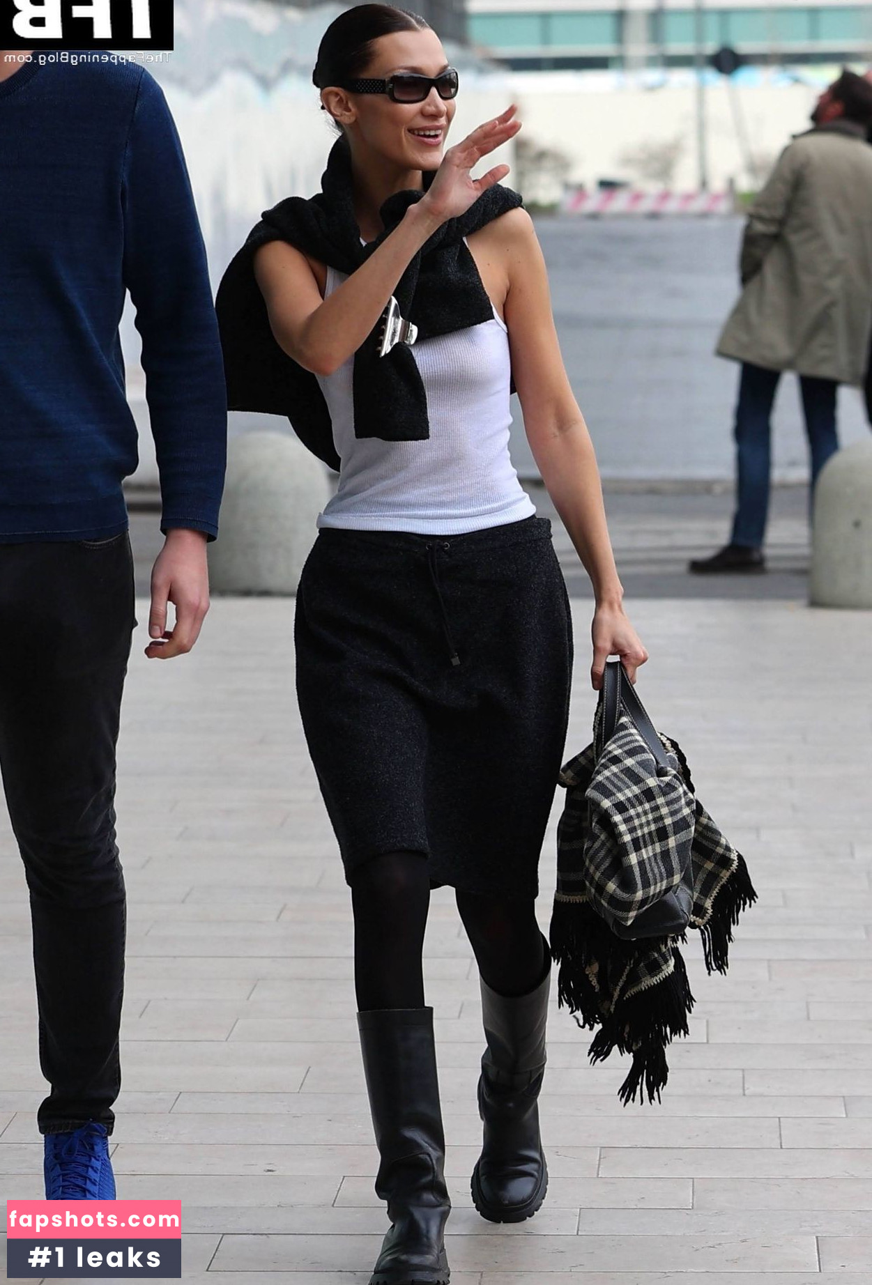 Bella Hadid gallery photo #670