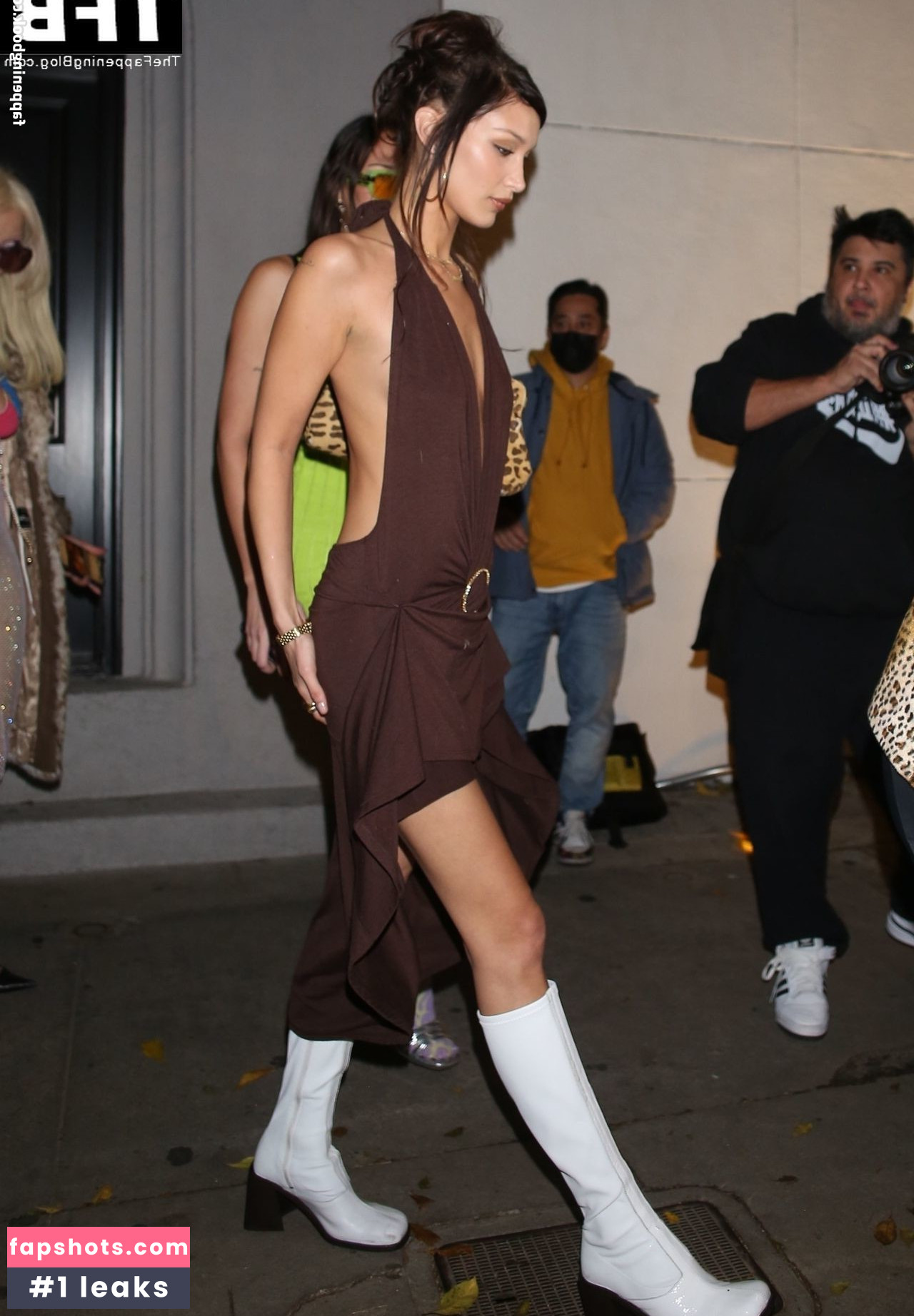 Bella Hadid gallery photo #700