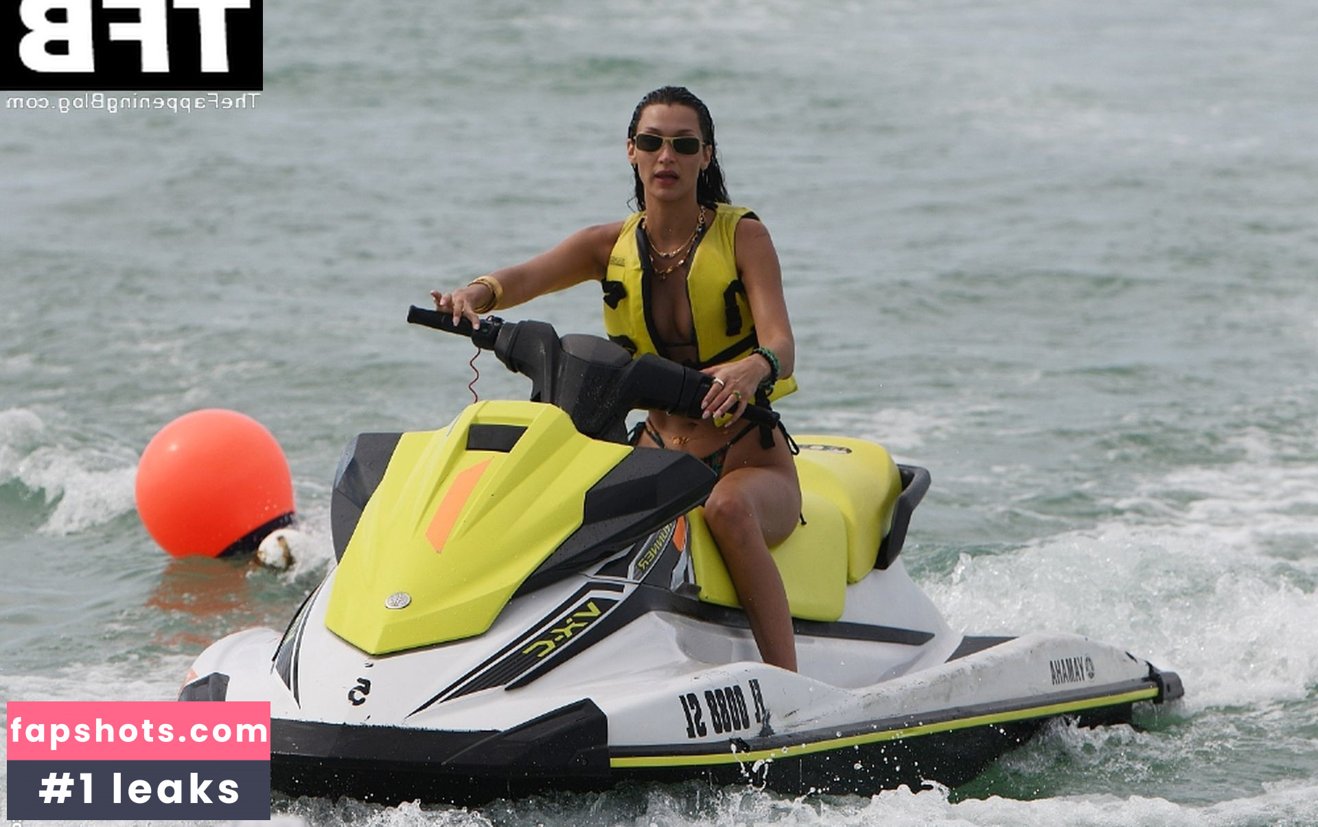 Bella Hadid gallery photo #737