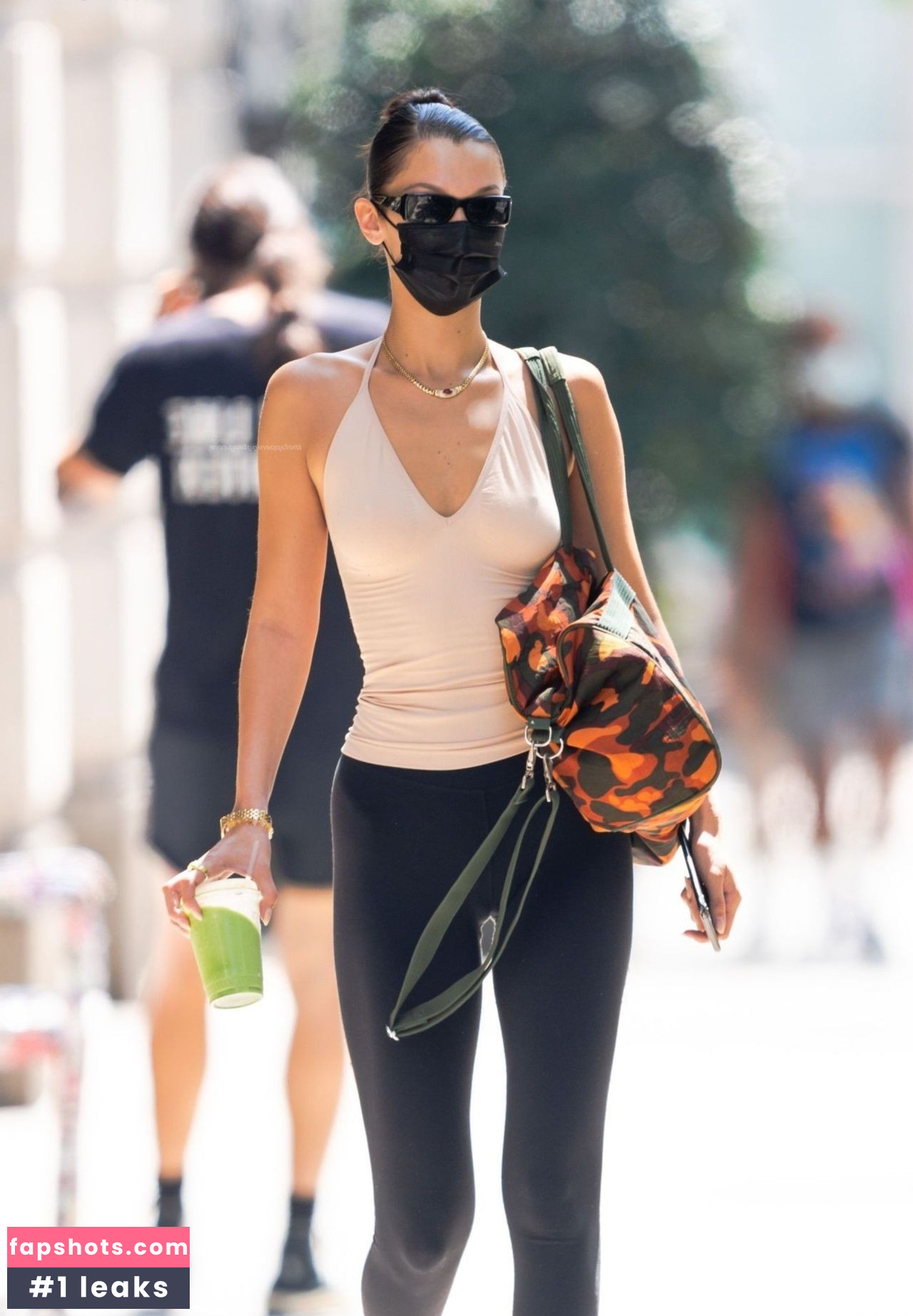 Bella Hadid gallery photo #796