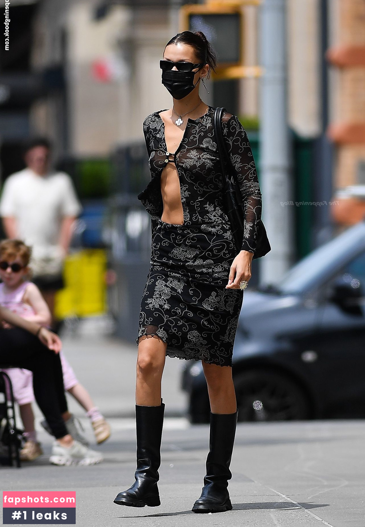 Bella Hadid gallery photo #801