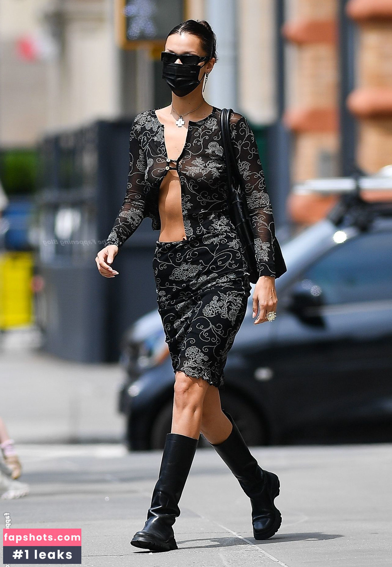 Bella Hadid gallery photo #803